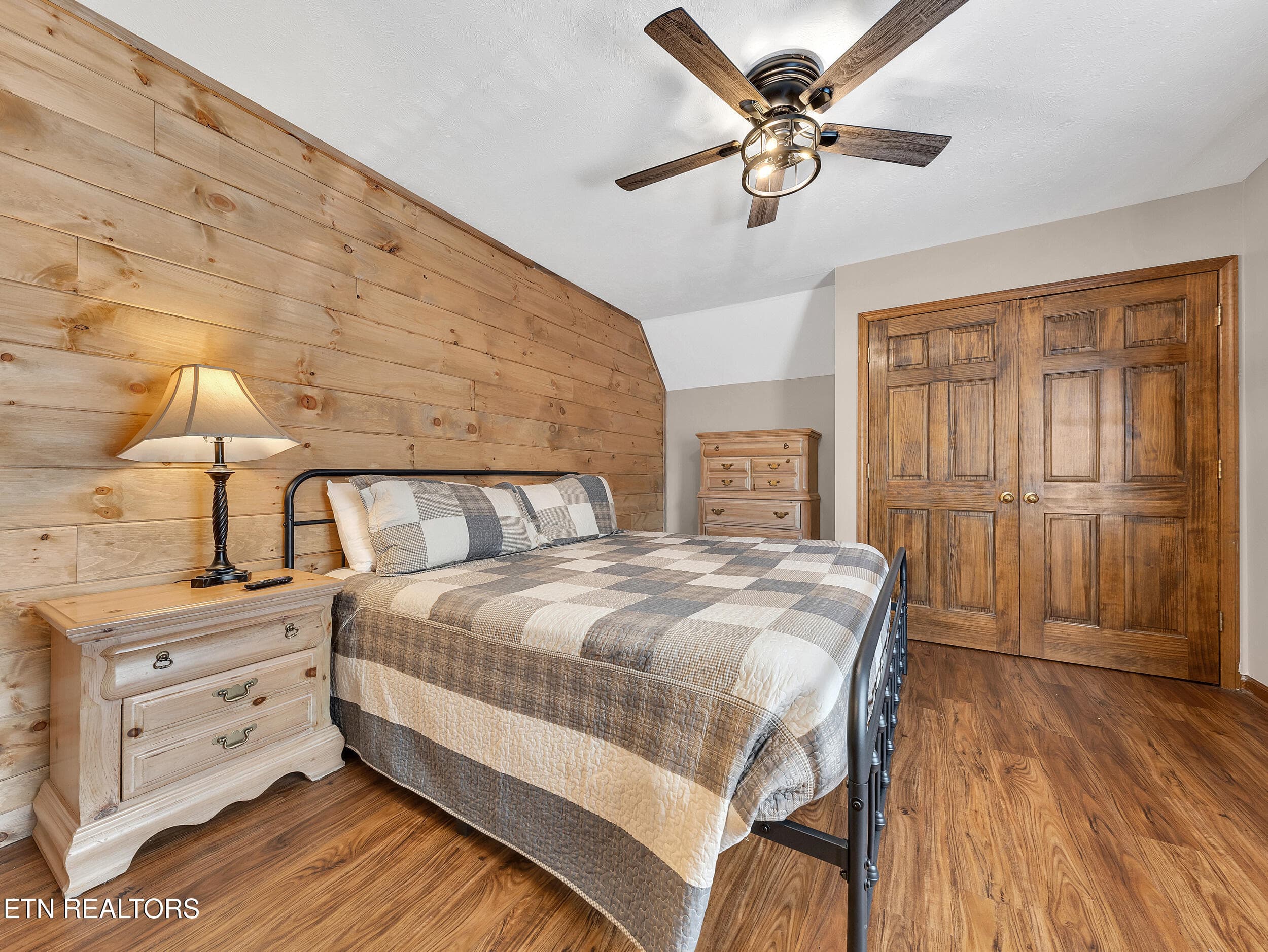 21_20 - 2733 Timber Way, Pigeon Forge, TN 37863