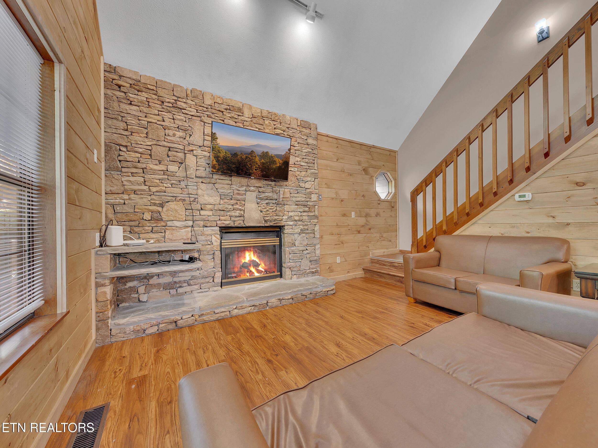 10_12 - 2733 Timber Way, Pigeon Forge, TN 37863
