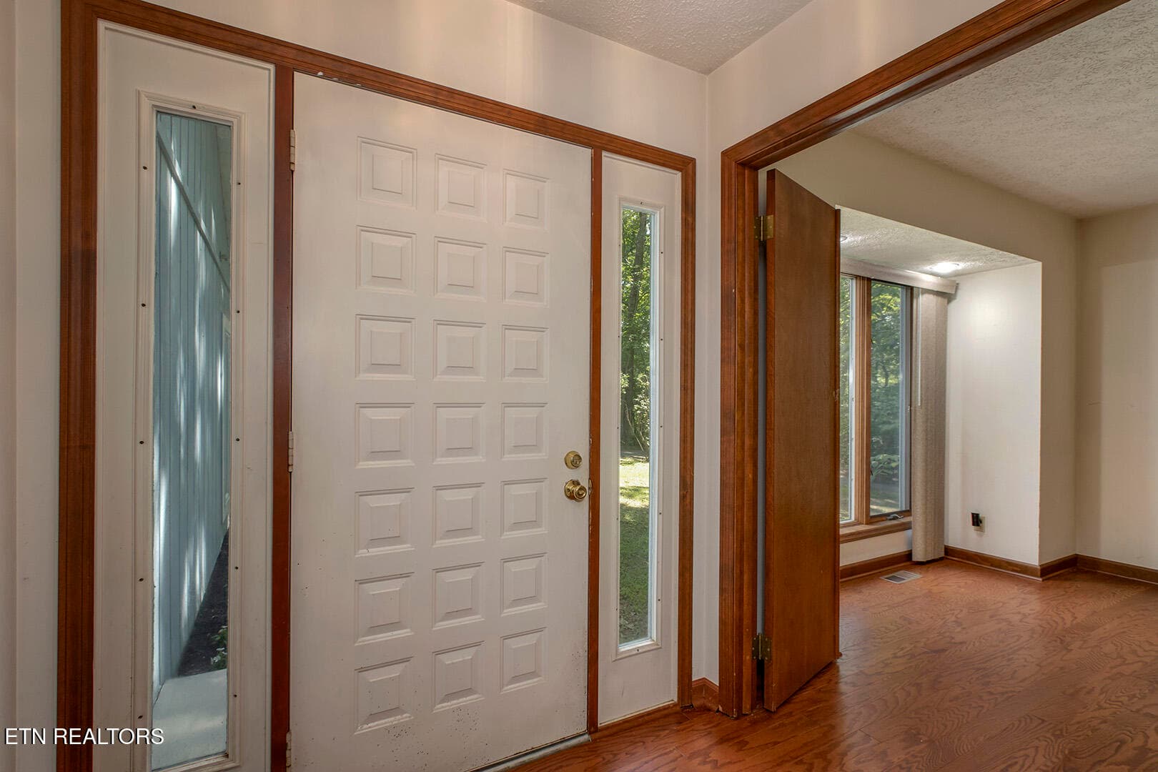 24_BluebirdCoveLane_1560_MainEntry - 1560 Bluebird Cove Lane, Sevierville, TN 37862