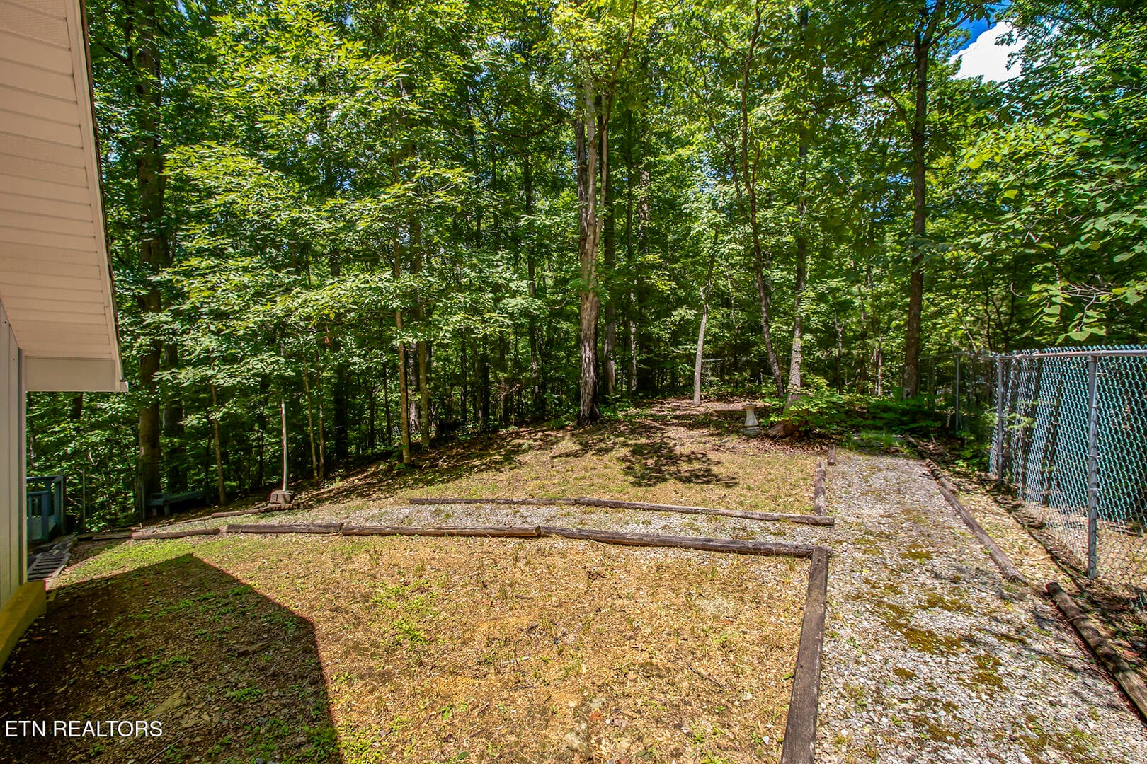 52_BluebirdCoveLane_1560_FencedSideYard - 1560 Bluebird Cove Lane, Sevierville, TN 37862