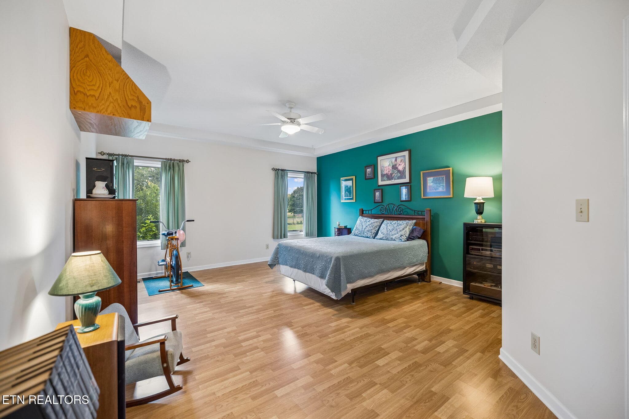 Spacious primary suite - 937 Andover Blvd, Alcoa, TN 37701, Alcoa