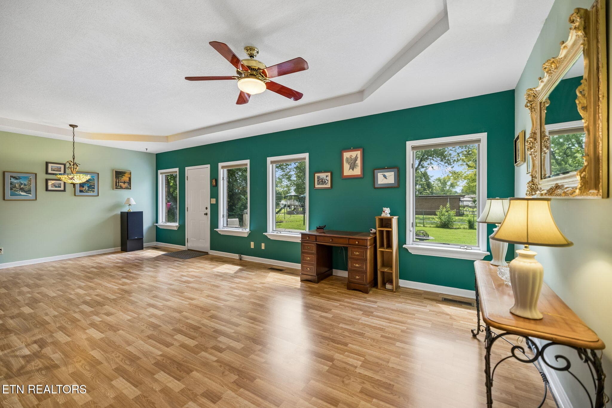 Huge gathering room - 937 Andover Blvd, Alcoa, TN 37701, Alcoa