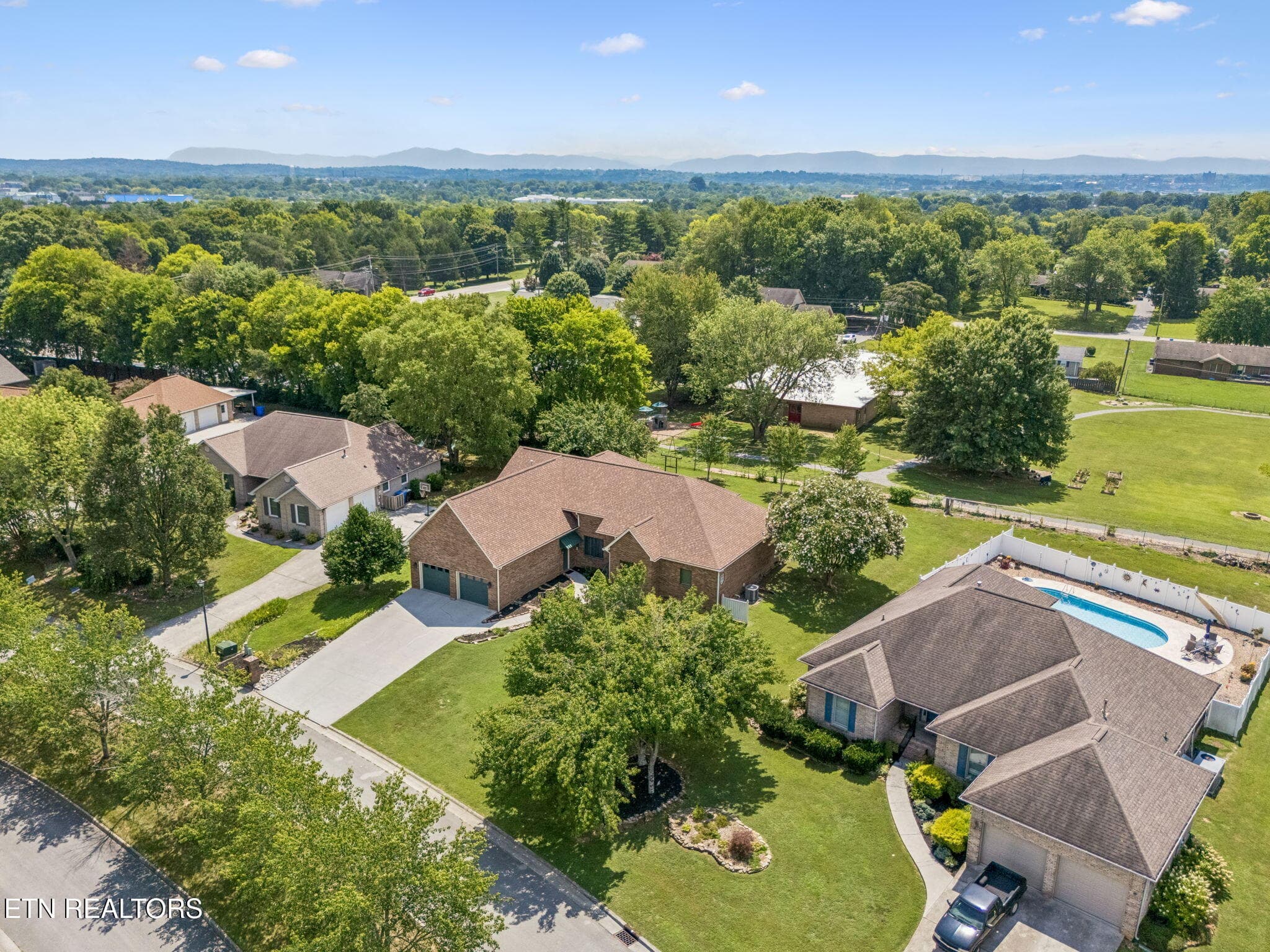 Desirable Andover Subdivision - 937 Andover Blvd, Alcoa, TN 37701, Alcoa
