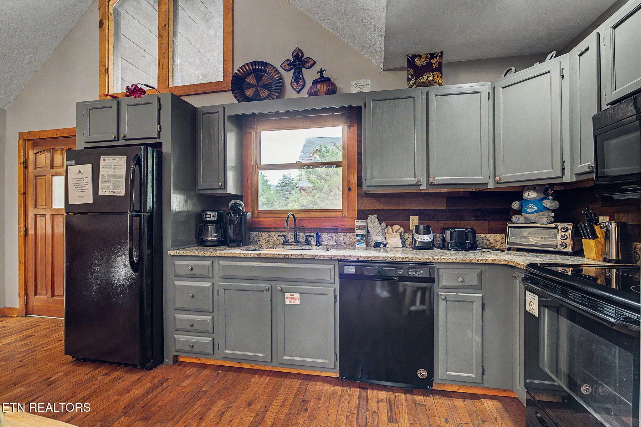12-web-or-mls-2805-alexander-pl - 2805 Alexander Place, Pigeon Forge, TN 37863, Pigeon Forge