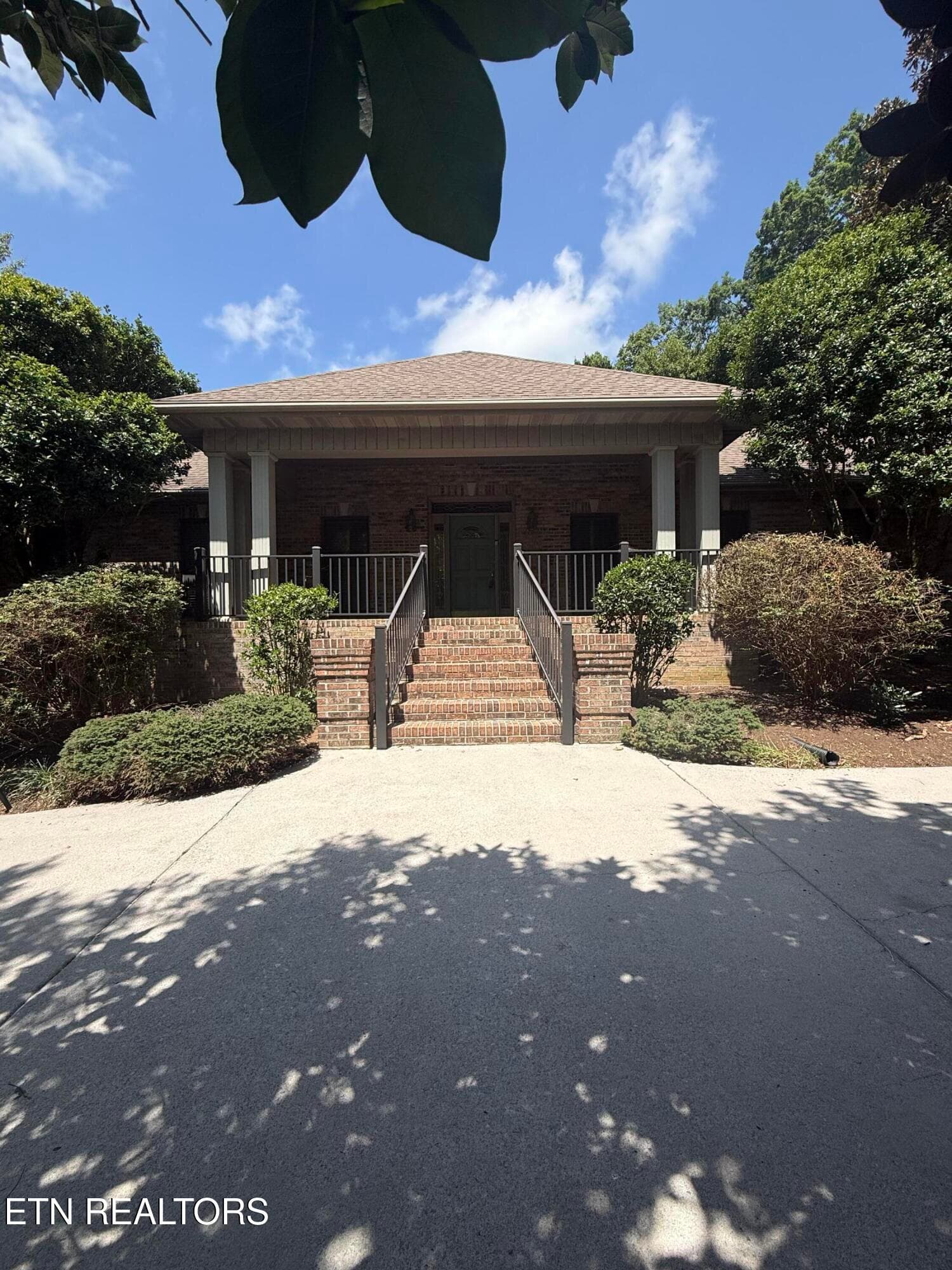 1817 Peppertree Drive, Alcoa, TN 37701