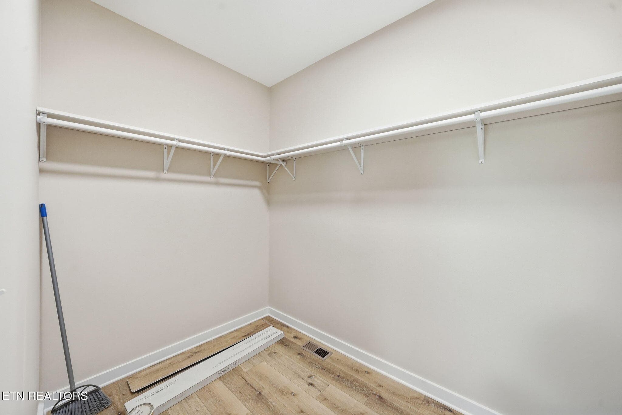3-web-or-mls-015_DSC02261 - 3756 Thornton Drive, Kingsport, TN 37664, Kingsport