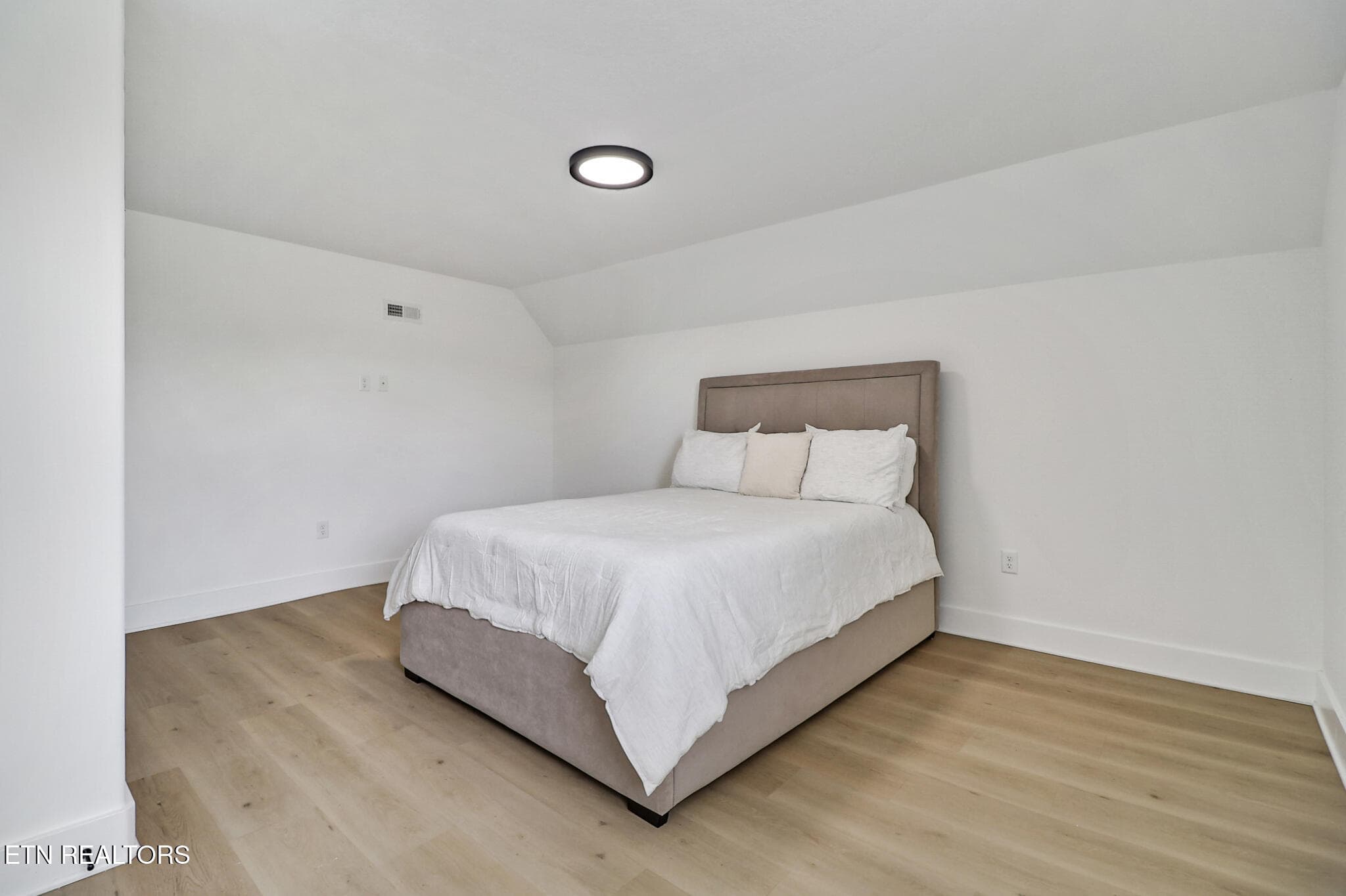 Downstairs Bedroom - 322 Randolph Rd, Crossville, TN 38571