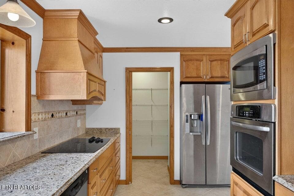17 - 1981 Porch Rock Rd, Pikeville, TN 37367