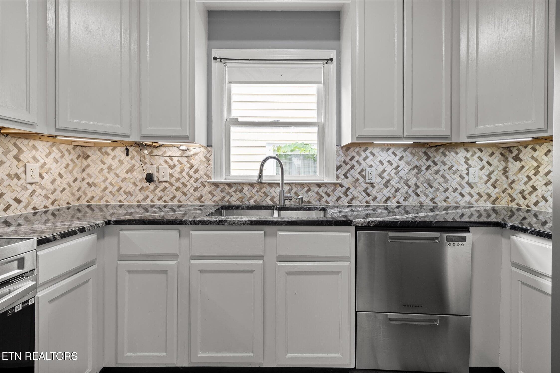 11 Fiarview Ave - 803 Fairview Ave, Chattanooga, TN 37403, Chattanooga