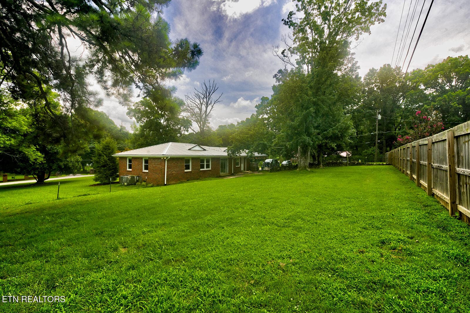 HB - 112 S Hummingbird Lane, Dickson, TN 37055