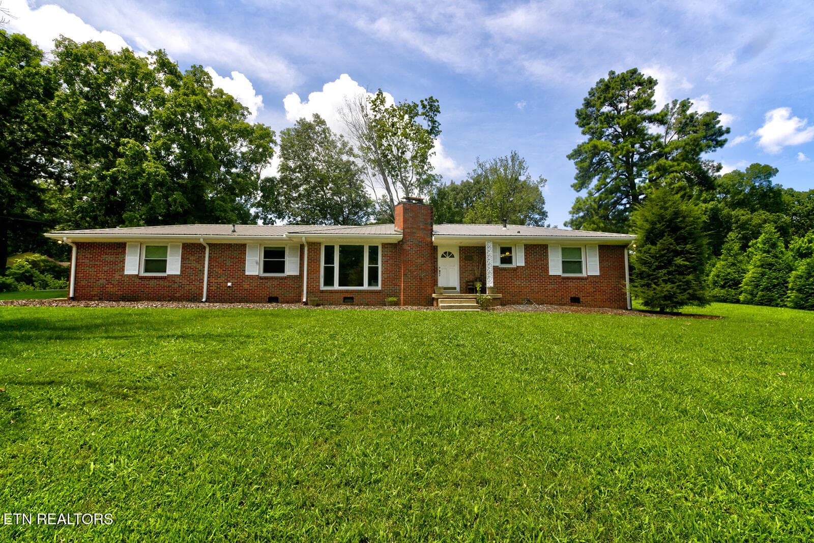 Front view - 112 S Hummingbird Lane, Dickson, TN 37055