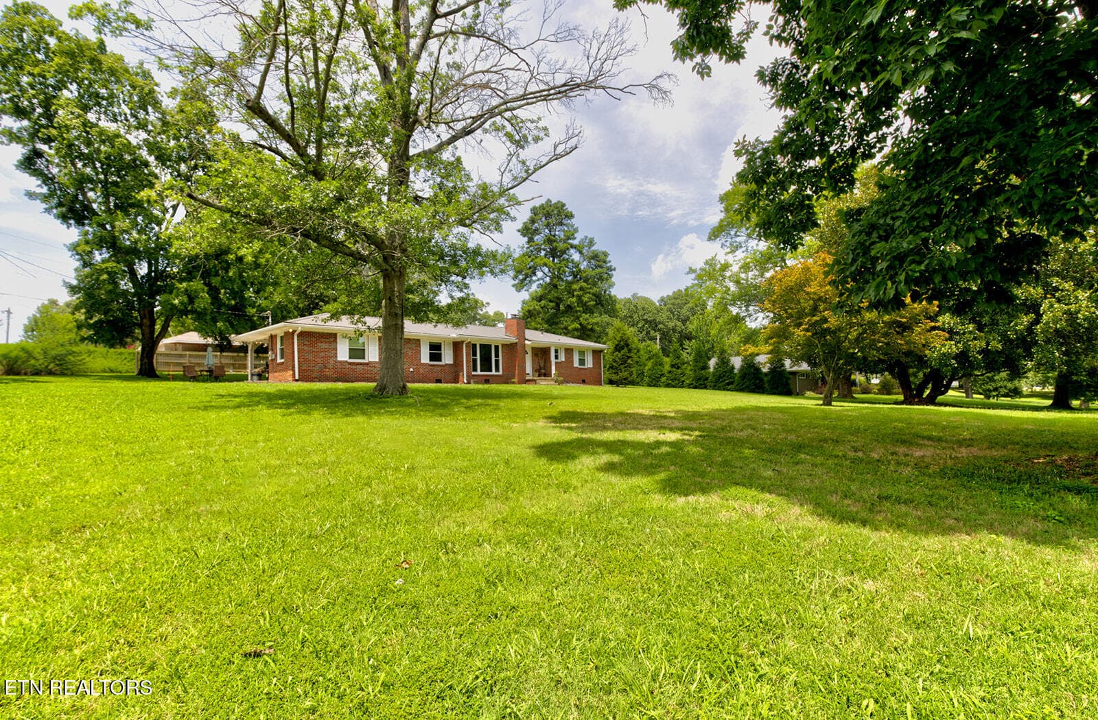 HB - 112 S Hummingbird Lane, Dickson, TN 37055