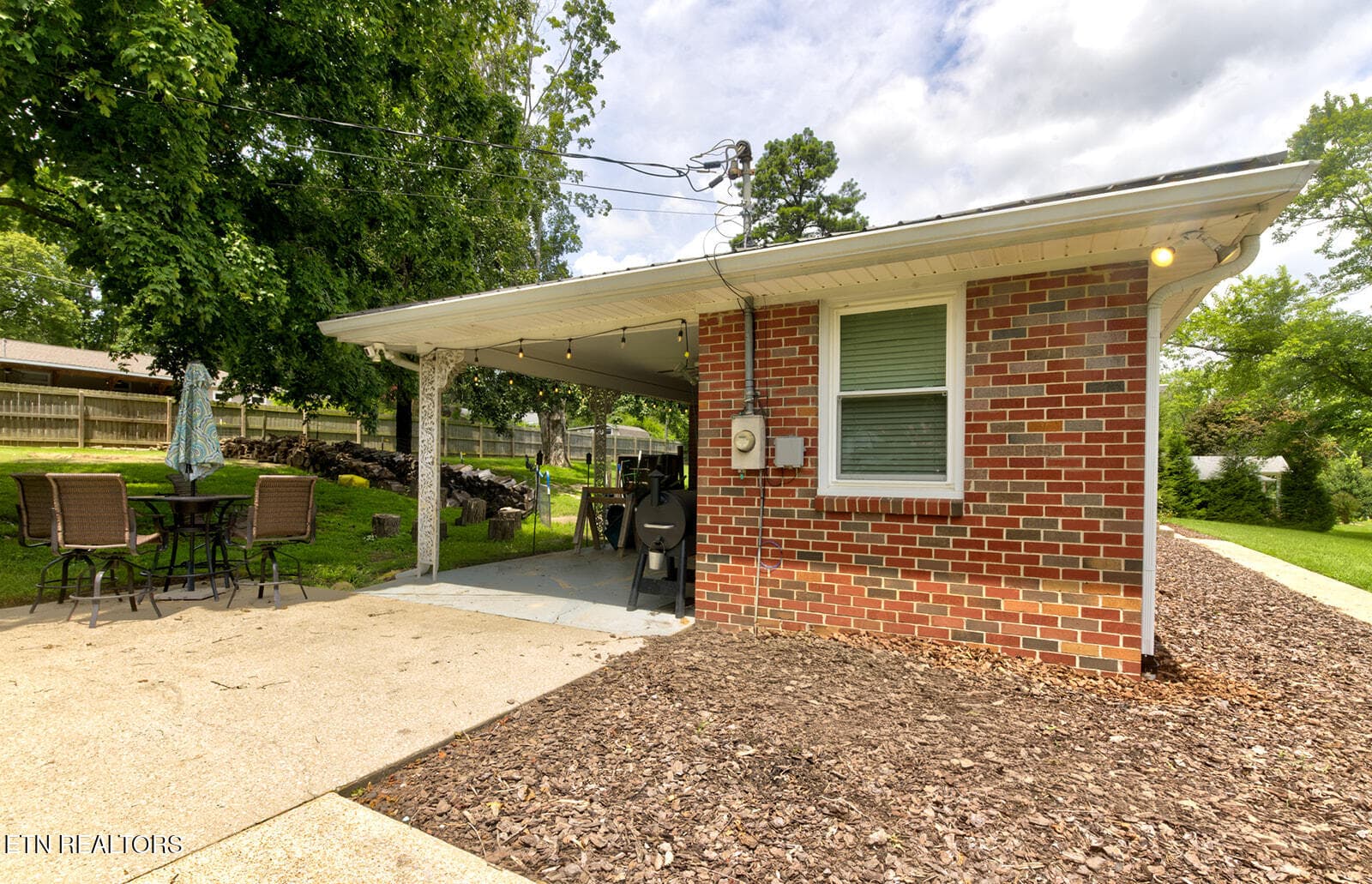HB - 112 S Hummingbird Lane, Dickson, TN 37055