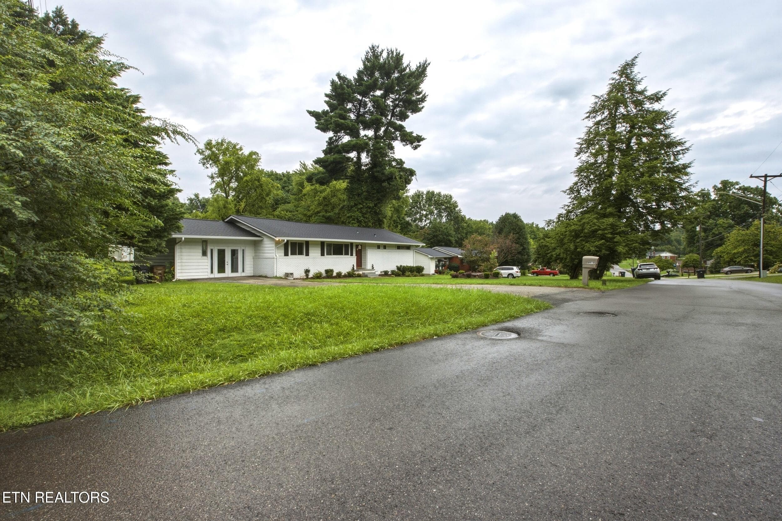 29_cf4a5950_4be2260b - 6919 Dorchester Drive, Knoxville, TN 37909, Knoxville