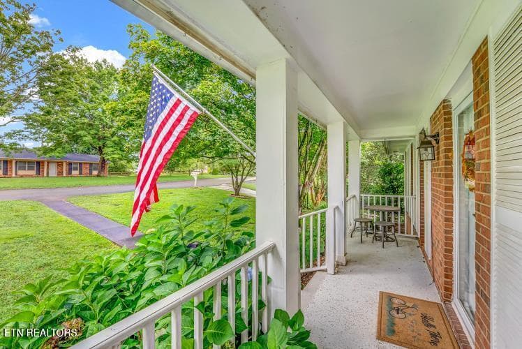 dqtlnhfvej - 7765 Maida Vale Circle, Powell, TN 37849