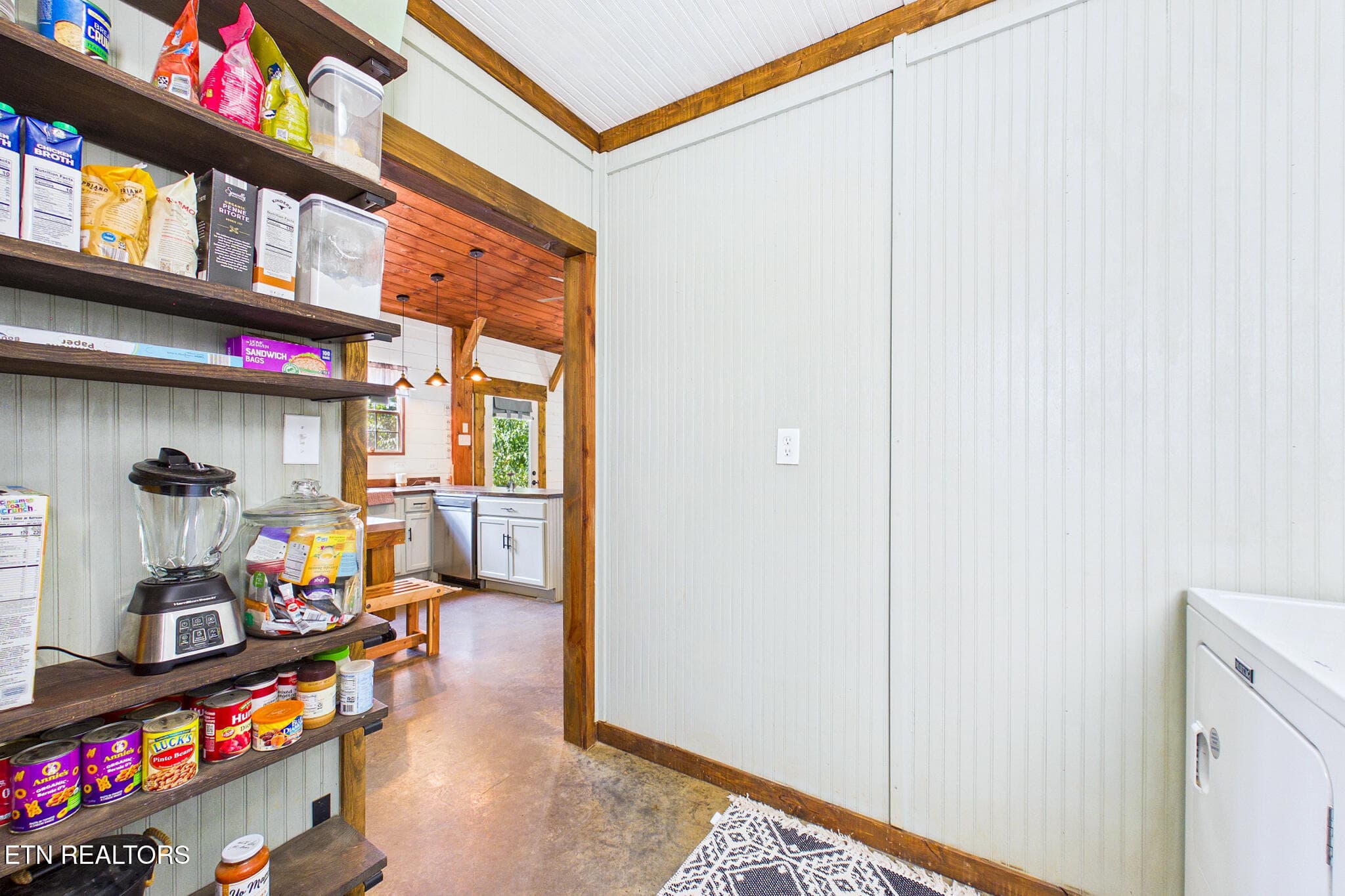 Pantry - 361 County Road 38, Riceville, TN 37370, Riceville