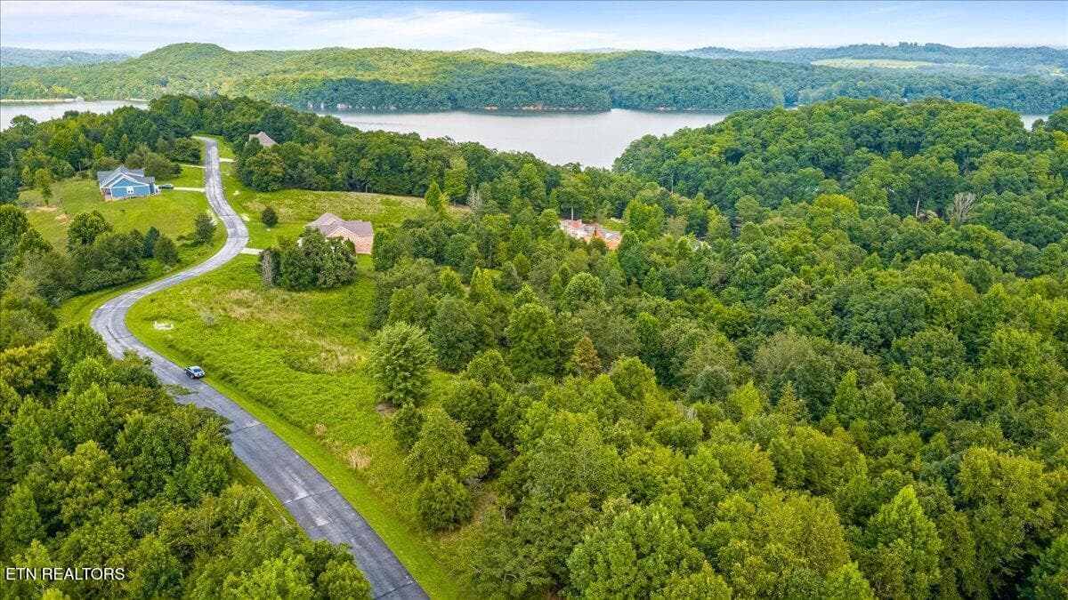 12-126 Emerald Pointe Cir - 126 Emerald Pointe Circle, Rockwood, TN 37854, Rockwood