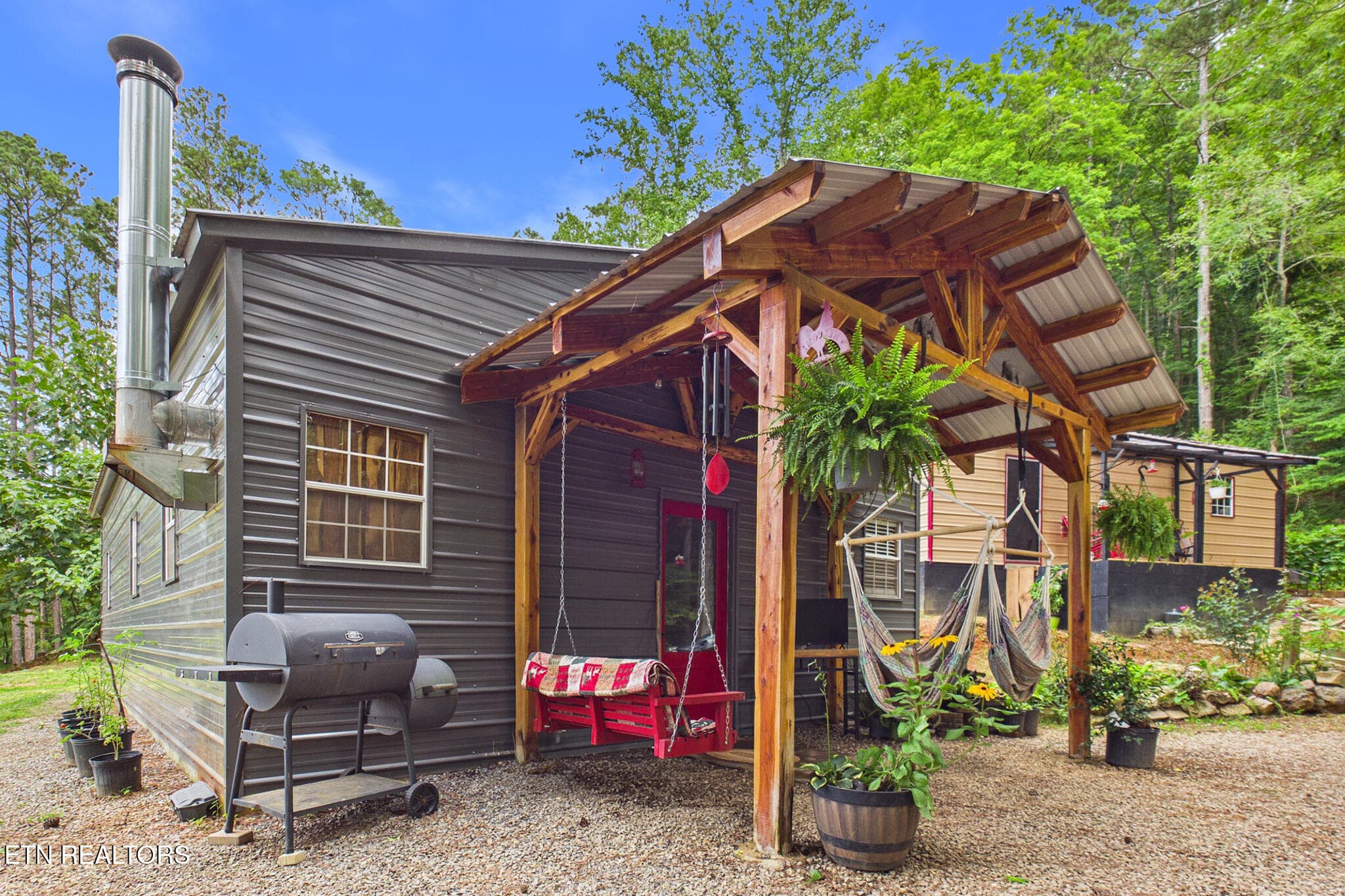 Front - 365 County Road 38, Riceville, TN 37370, Riceville