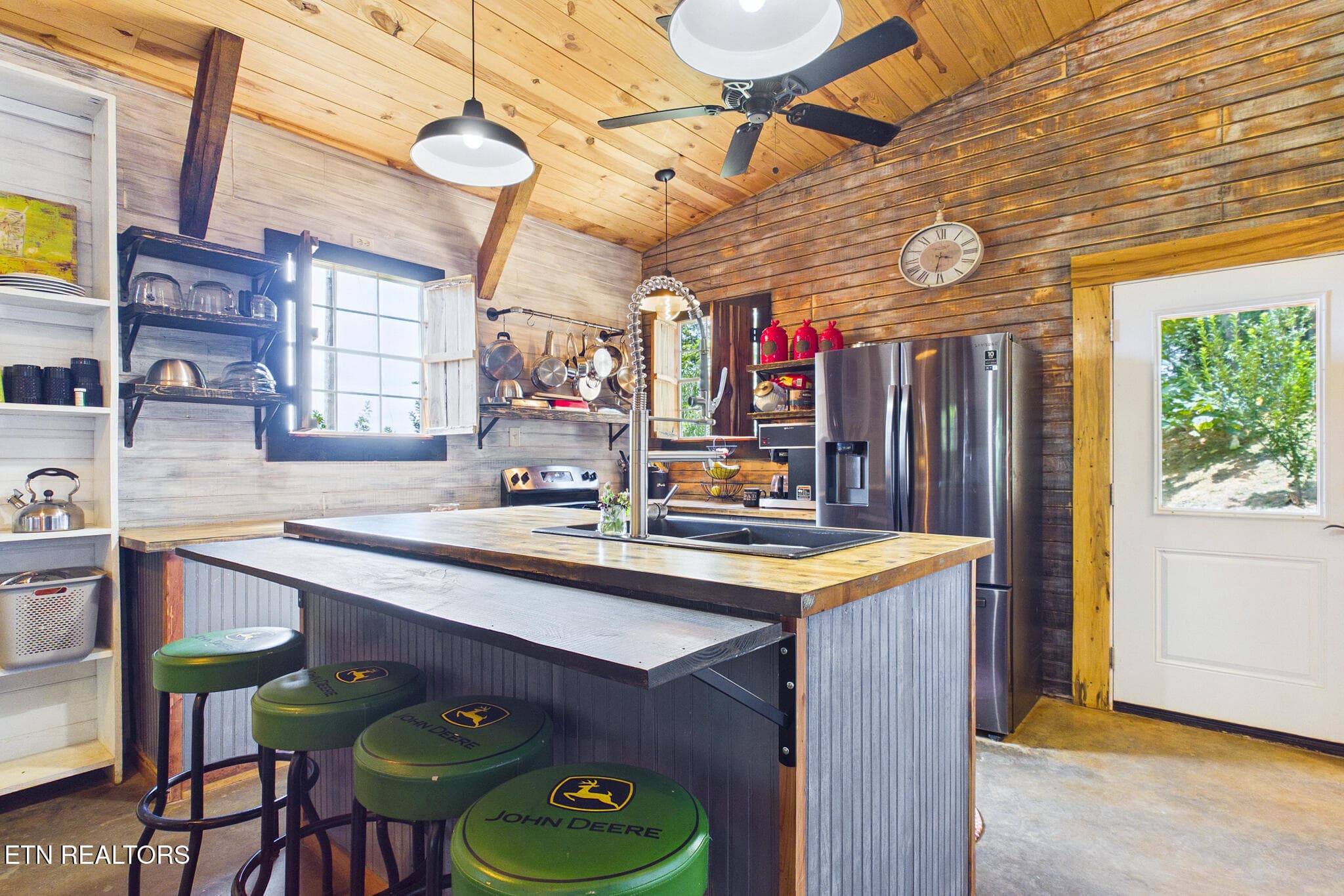 Kitchen - 365 County Road 38, Riceville, TN 37370, Riceville