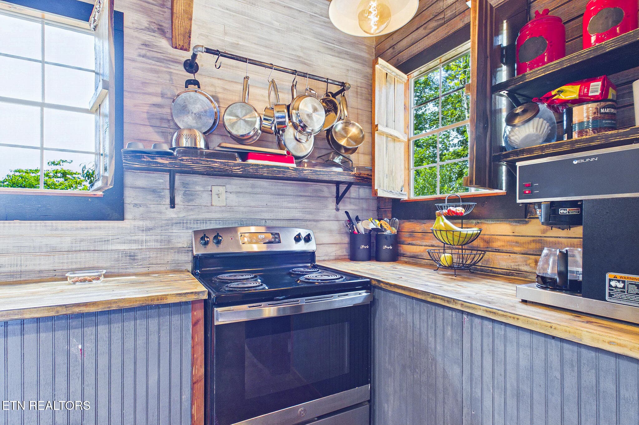Kitchen - 365 County Road 38, Riceville, TN 37370, Riceville