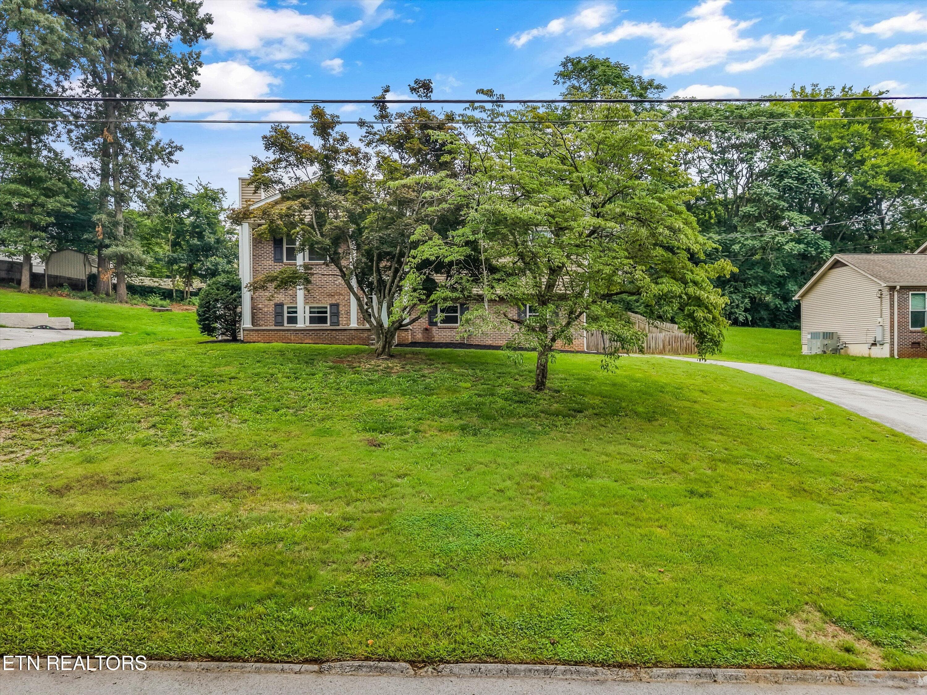 01-9315 Barrington Blvd 01 - 9315 Barrington Blvd, Knoxville, TN 37922, Knoxville