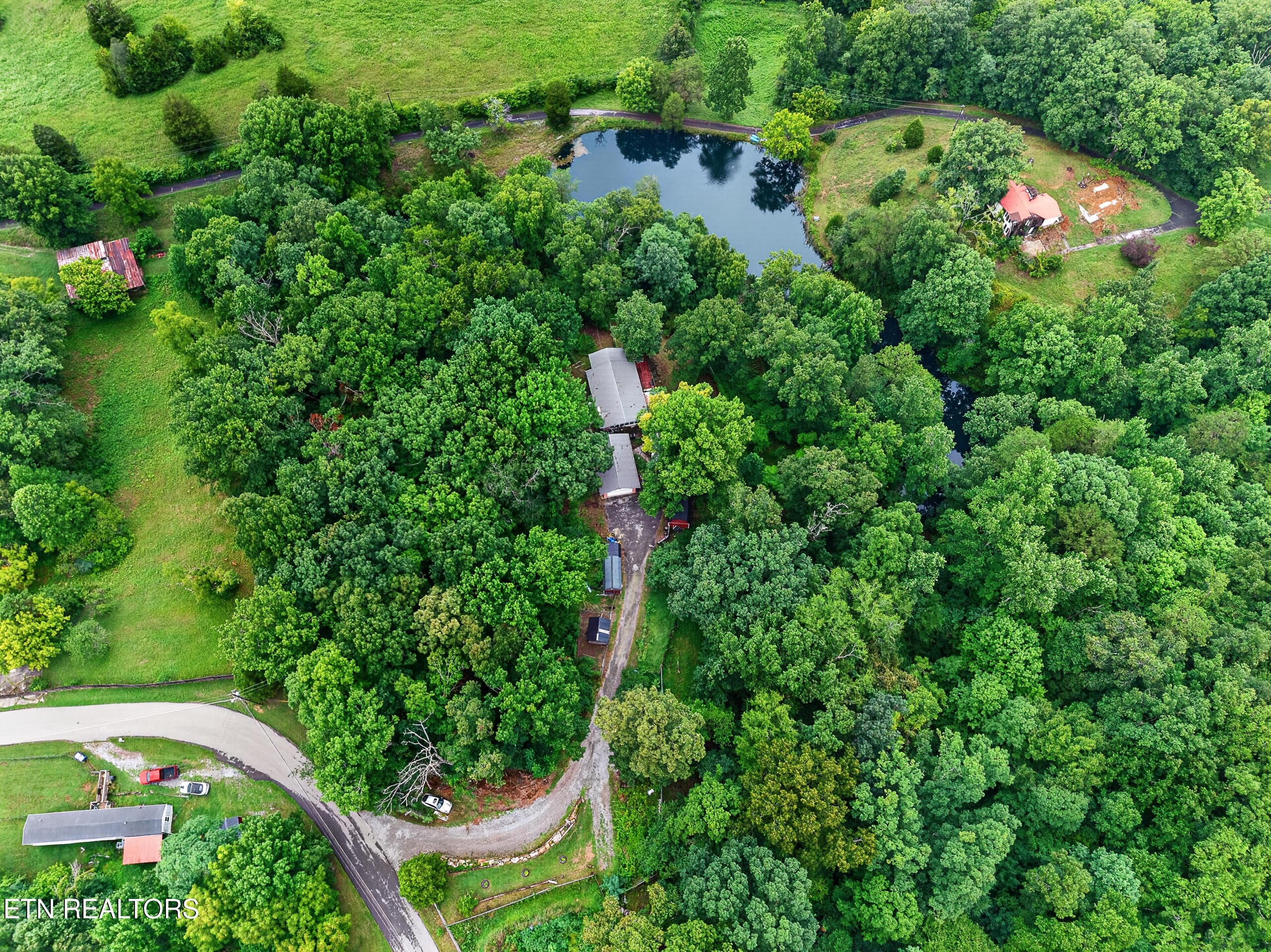 dji_fly_20260723_123836_0199_17848249565 - 618 Corum Rd, Knoxville, TN 37924