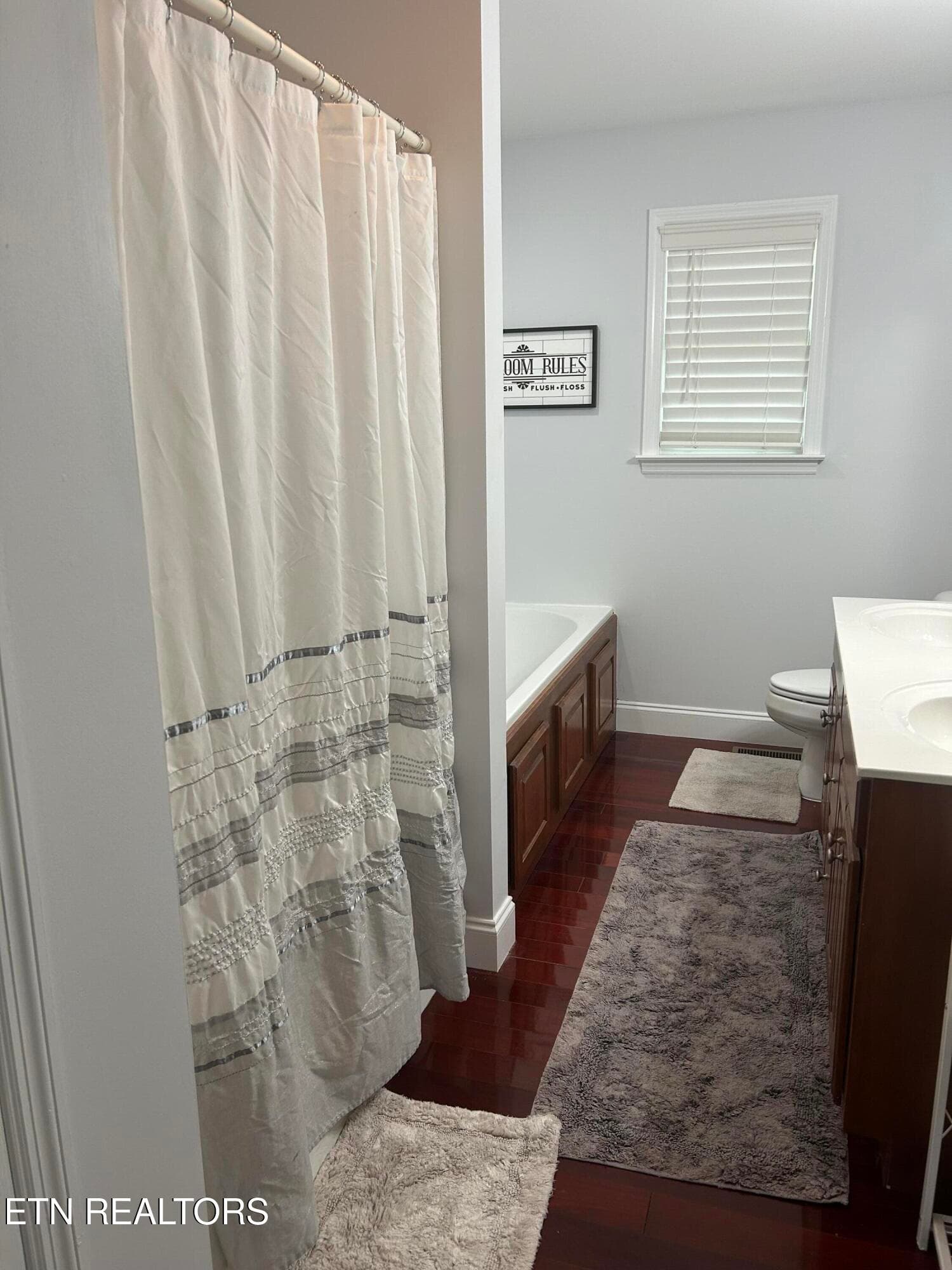 Primary Bathroom - 135 Central Ave, Benton, TN 37307, Benton
