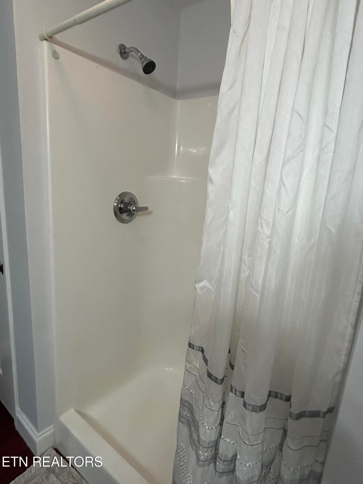 Step In Shower in Primary - 135 Central Ave, Benton, TN 37307, Benton