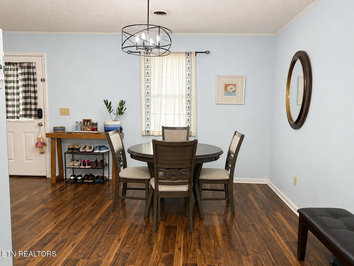 Dining Area - 2519 SE Seaton Ave, Knoxville, TN 37920, Knoxville