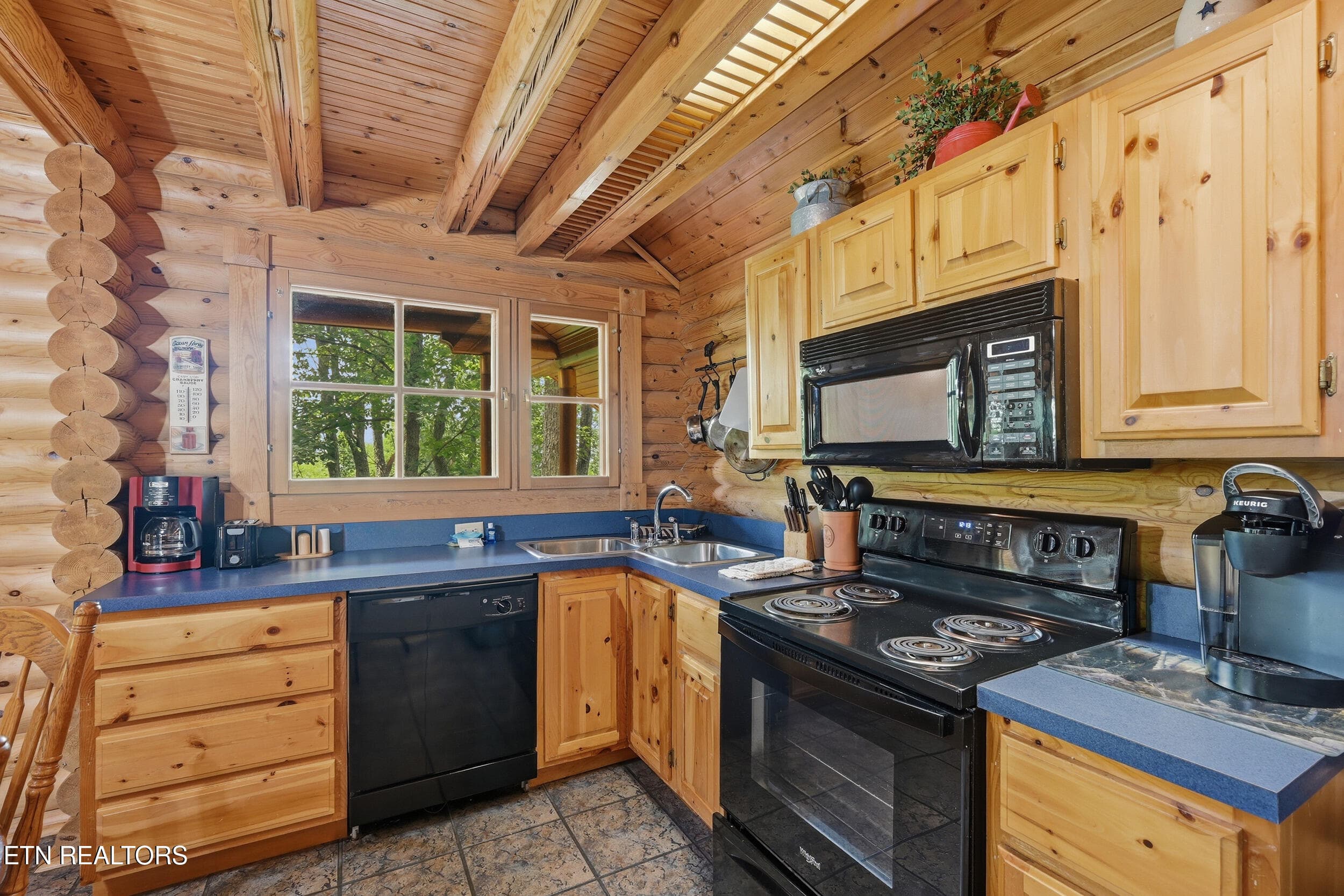 Kitchen - 917 Pine Cone Way, Gatlinburg, TN 37738, Gatlinburg