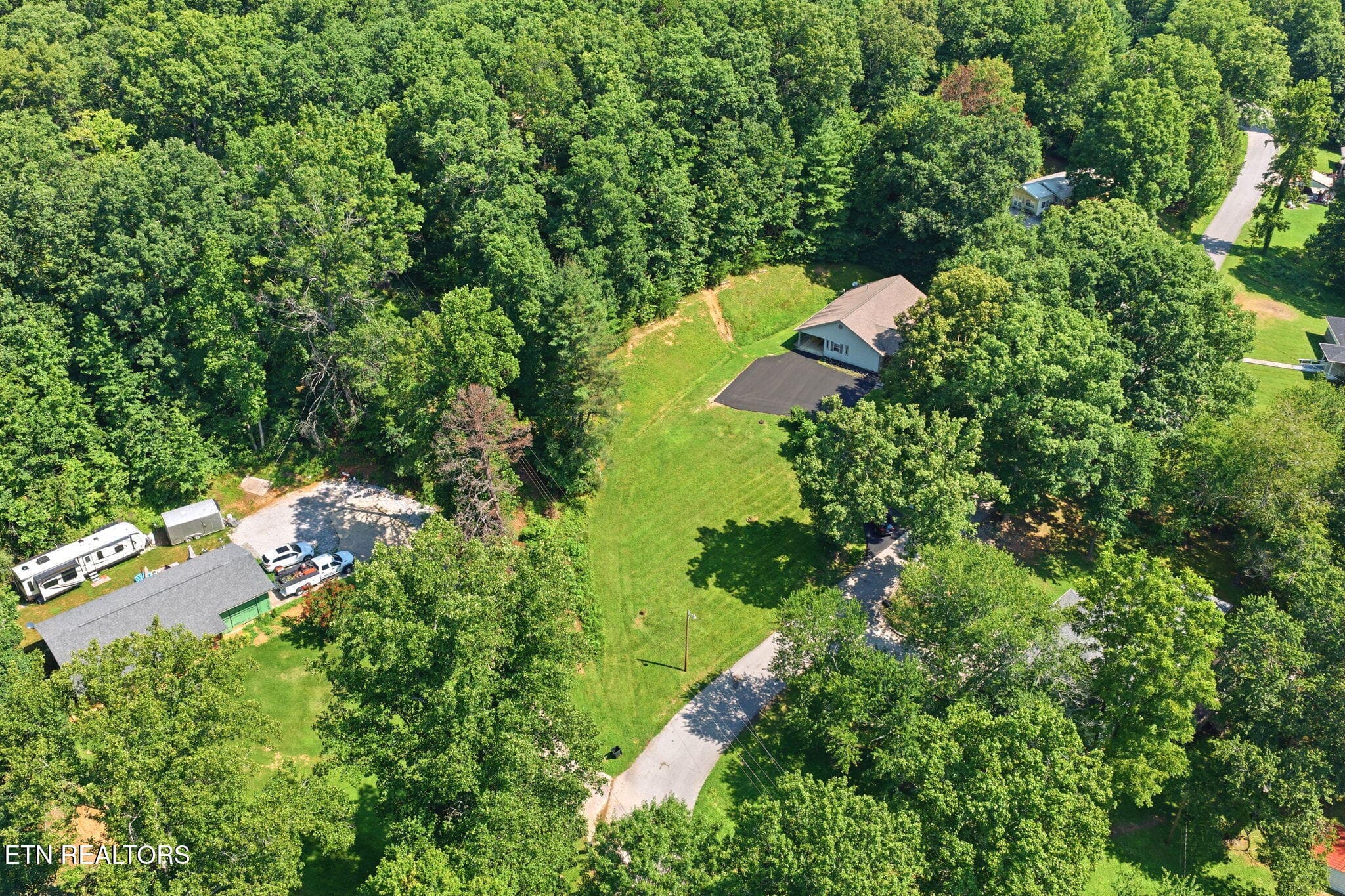 39-web-or-mls-009_241 Skyline-089 - Skyline Drive, Oneida, TN 37841