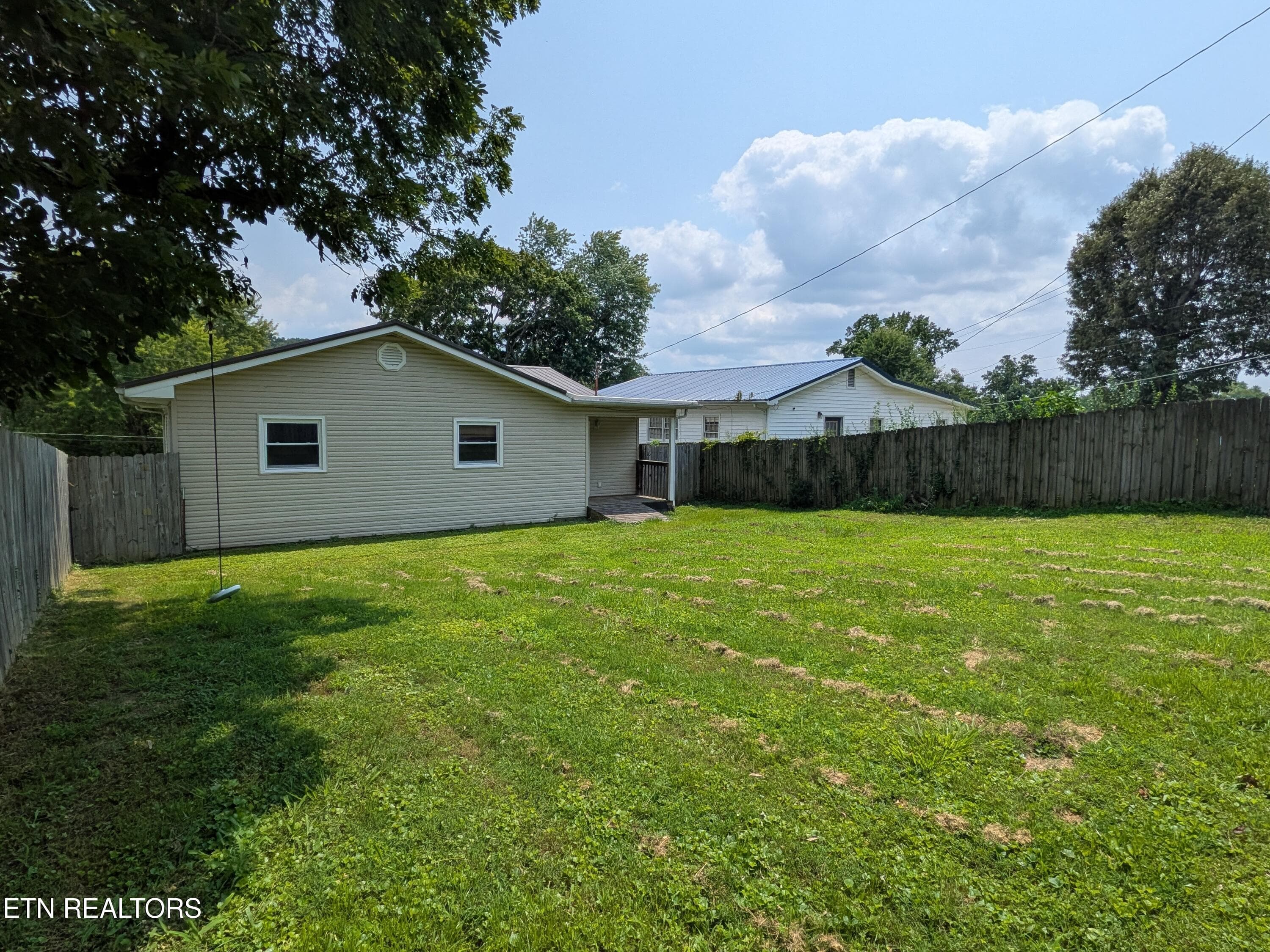 PXL_20260729_182115769 - 712 W Walden St, LaFollette, TN 37766, LaFollette