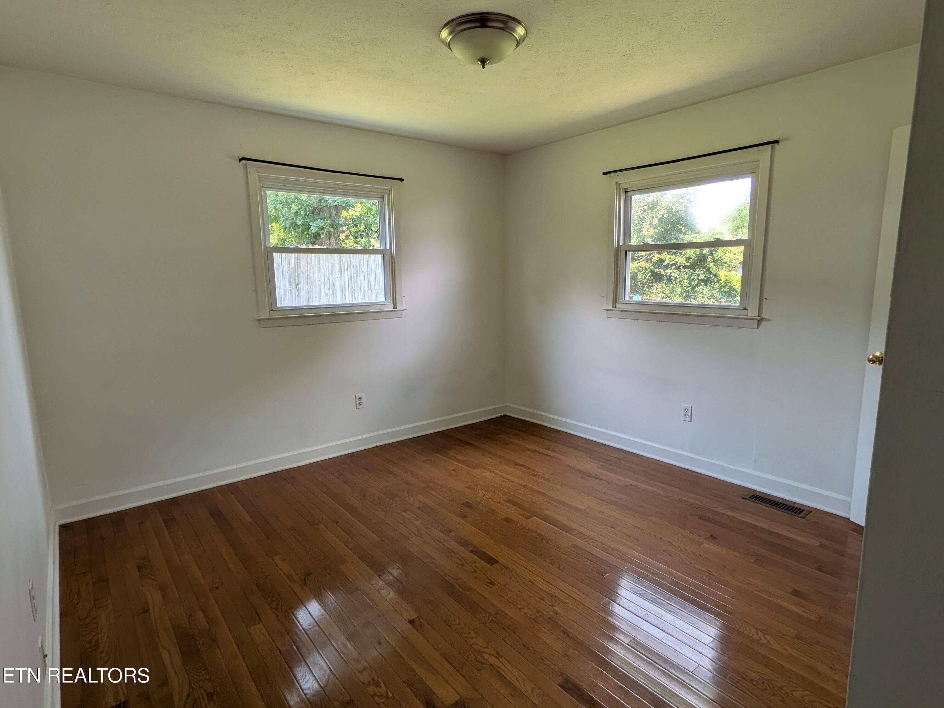 PXL_20260729_182017731 - 712 W Walden St, LaFollette, TN 37766, LaFollette