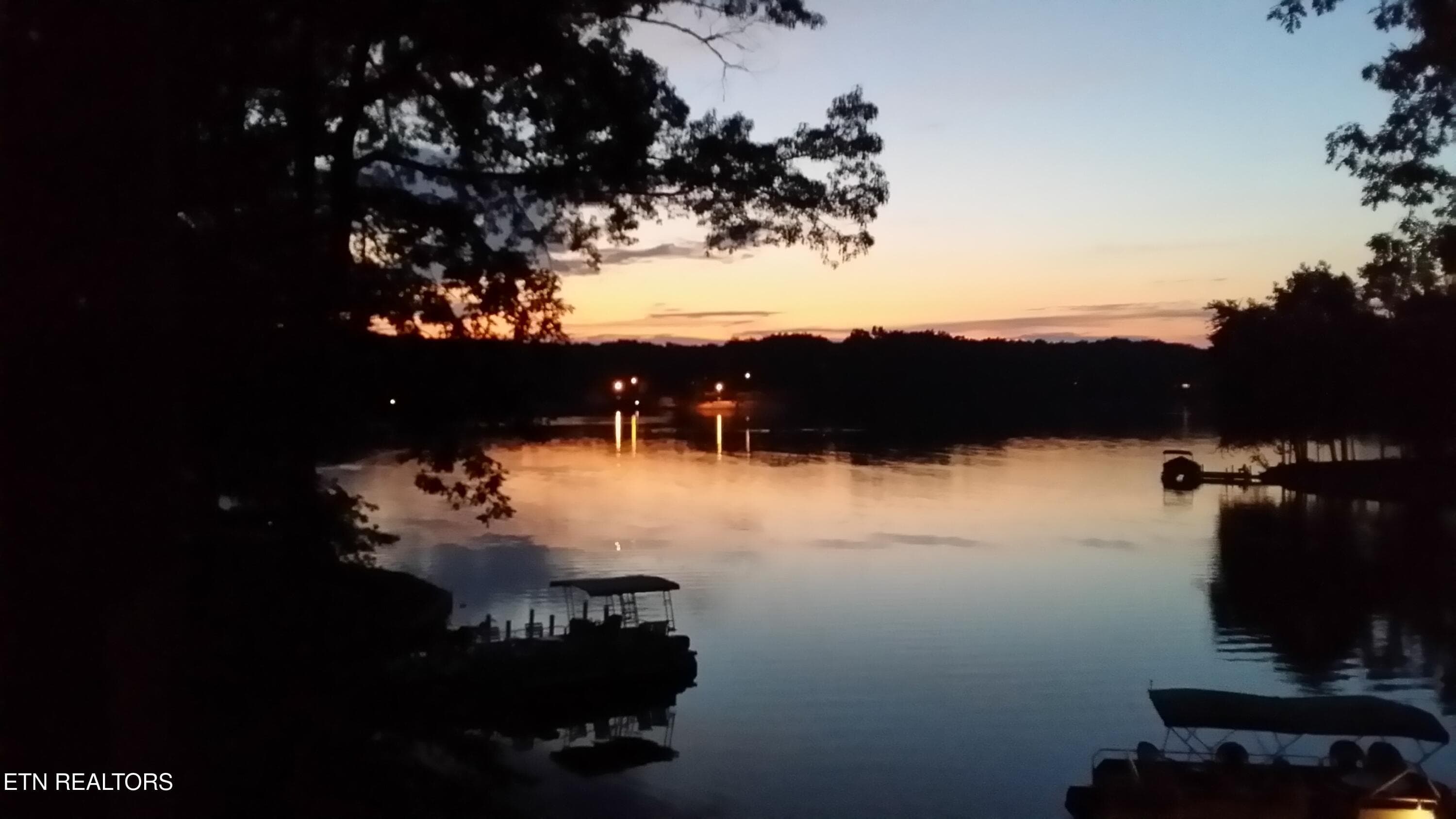SUN SETS ON FAIRFIELD LAKES - 22 Lakeridge Terrace, Fairfield Glade, TN 38558