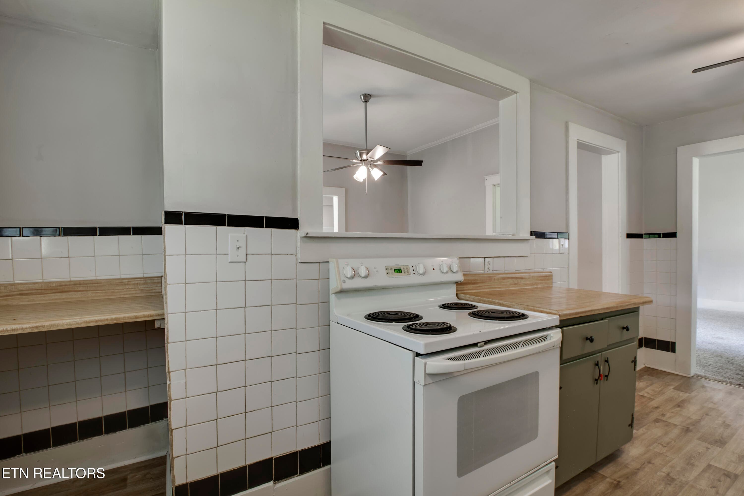 27_OhioAvenue_914_Kitchen04 - 914 Ohio Ave, Etowah, TN 37331