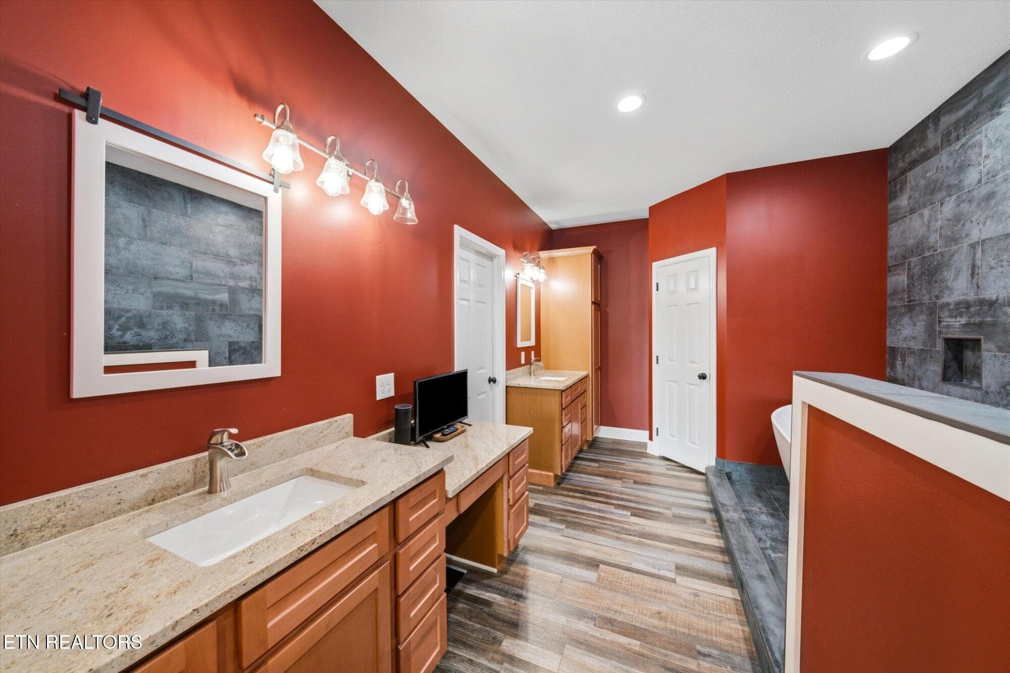 21-2728-Sweetwater-Vonore-Rd-Sweetwater- - Sweetwater Vonore Rd, Sweetwater, TN 37874