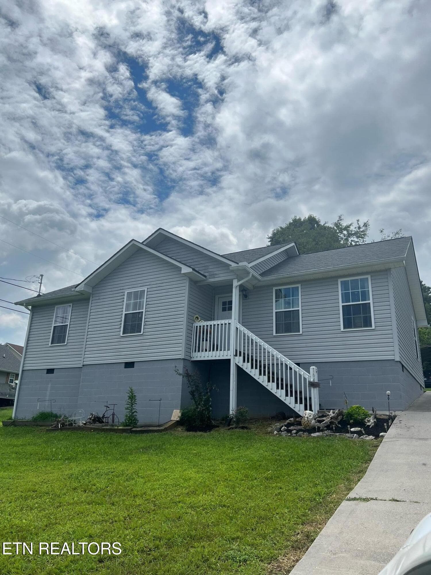 164 Sandy Circle, LaFollette, TN 37766