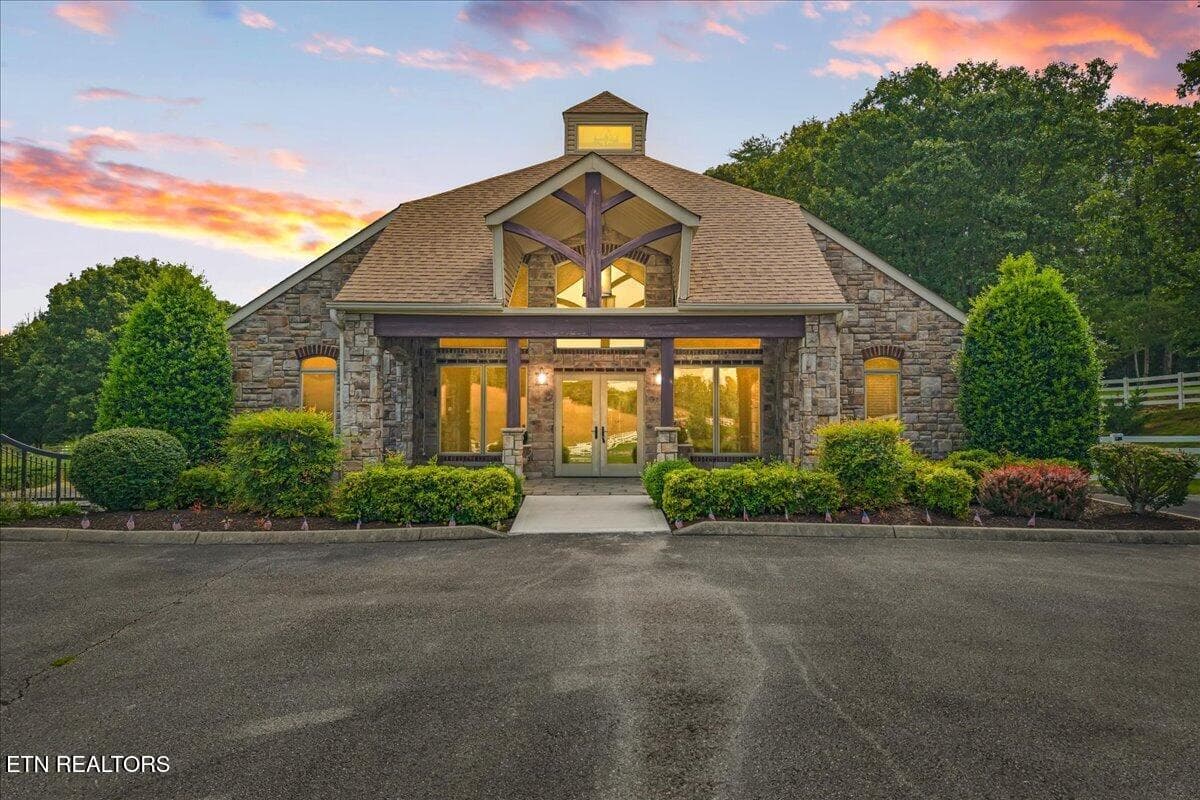 28-421 Waterfront Way-42 - 421 Waterfront Way, Spring City, TN 37381