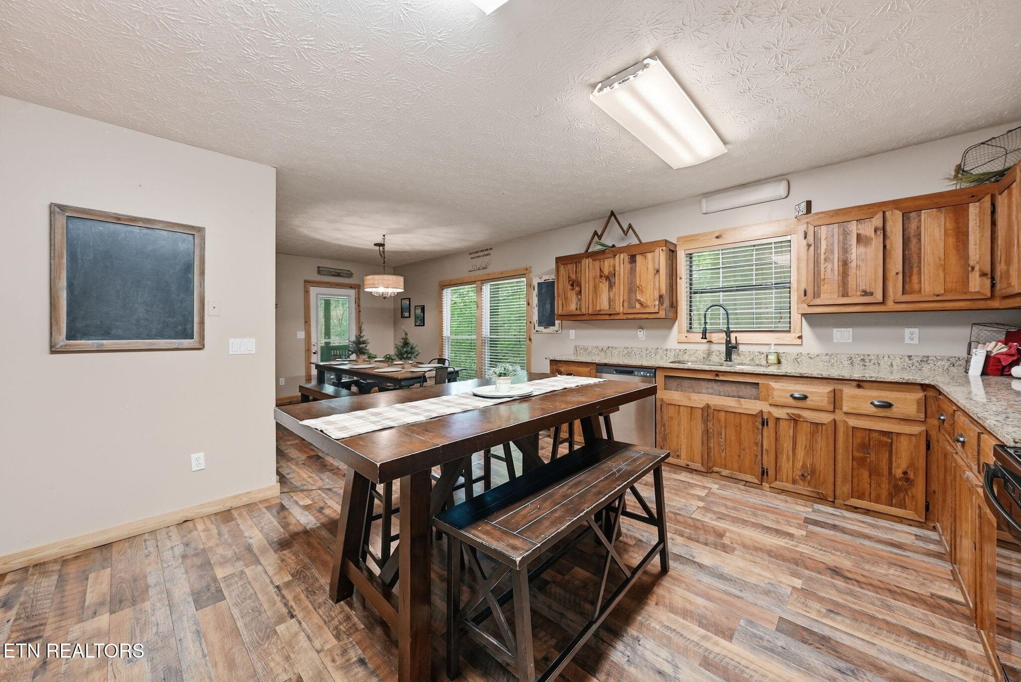 17-web-or-mls-016_DSC02479 - 2202 Applewood Rd, Sevierville, TN 37862, Sevierville