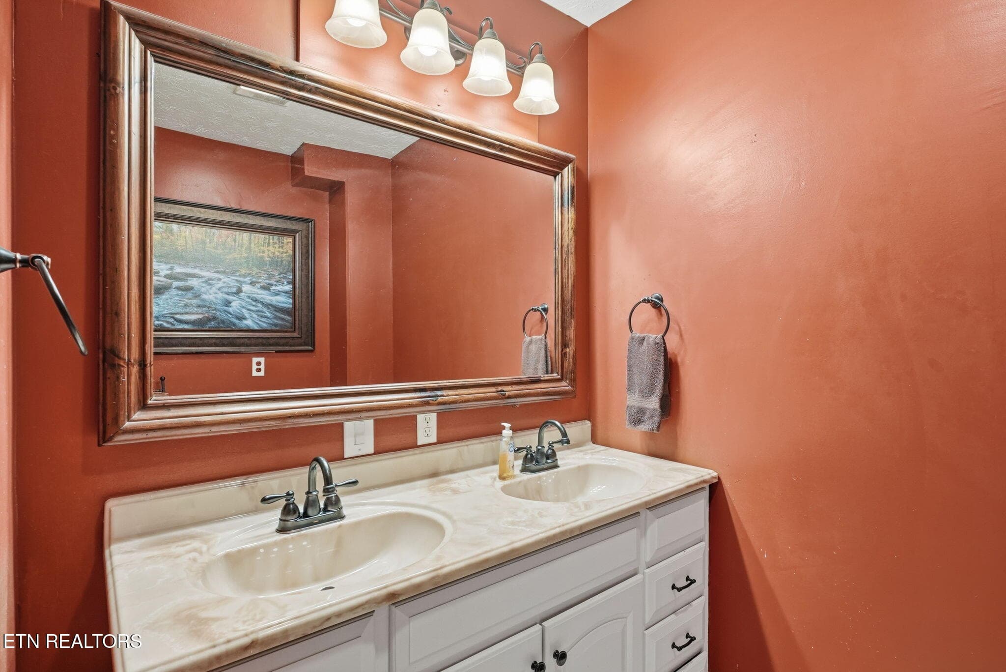 43-web-or-mls-042_DSC02414 - 2202 Applewood Rd, Sevierville, TN 37862, Sevierville