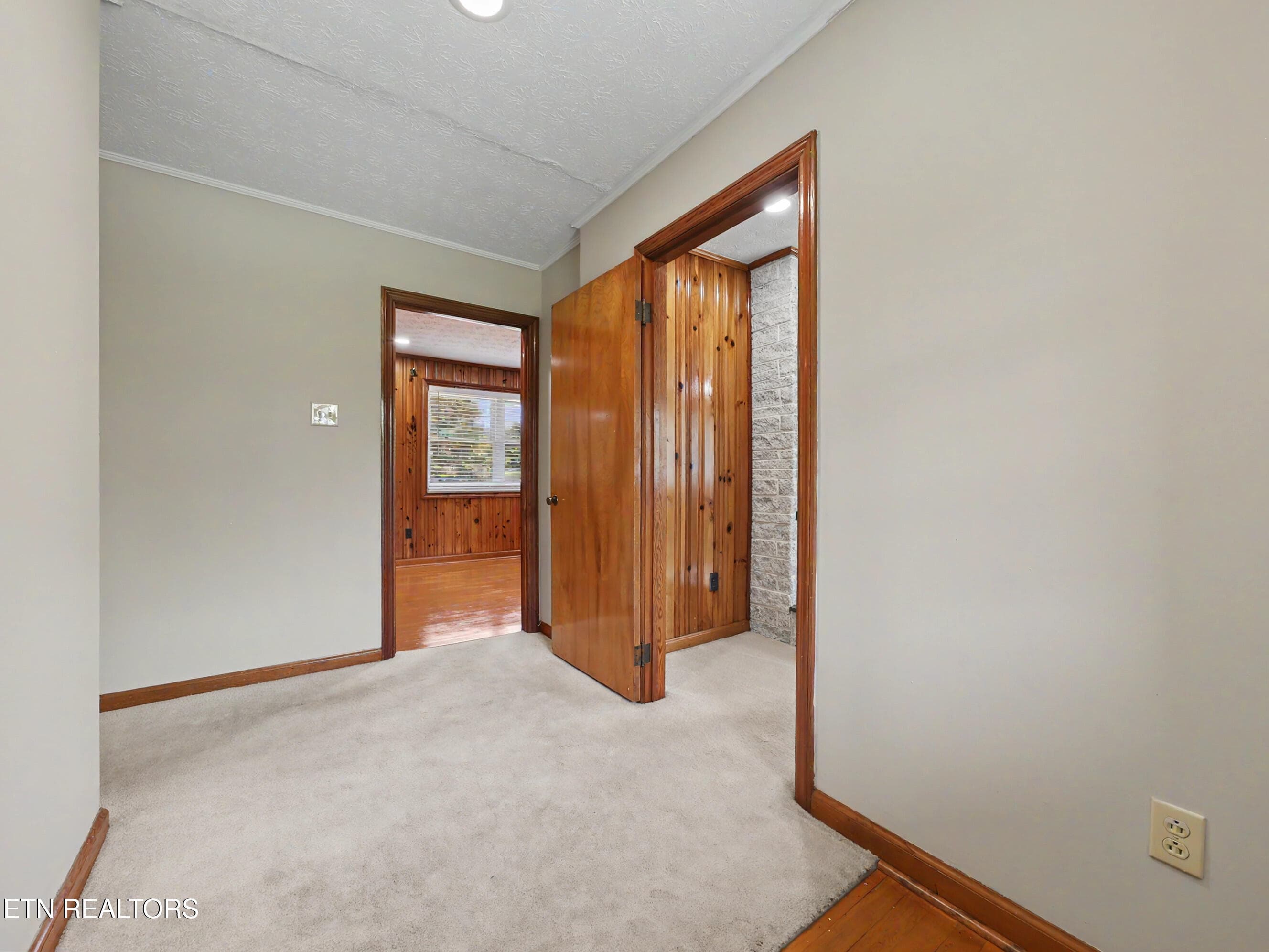 Foyer - 717 Old Glory Rd, Maryville, TN 37801