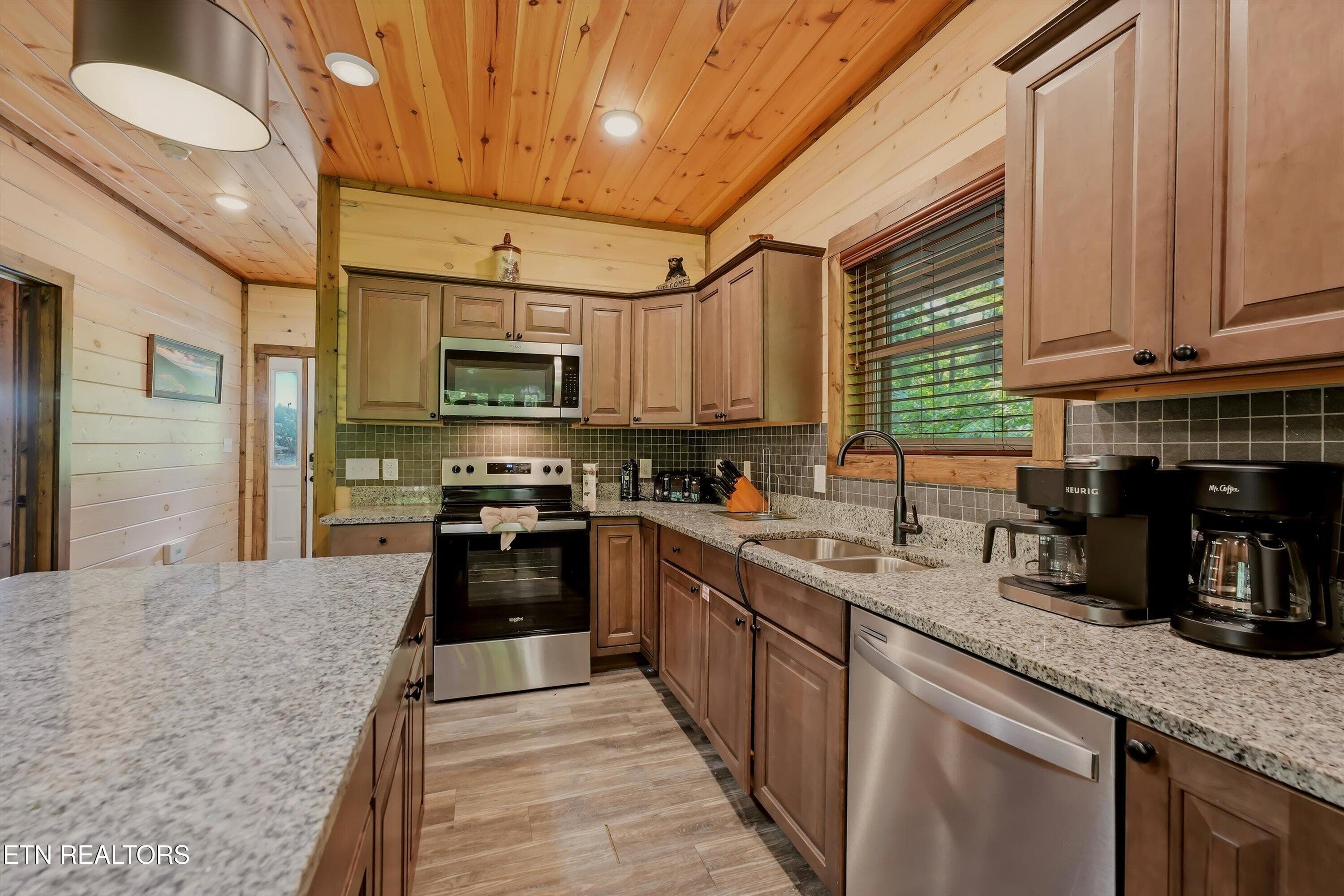 14-FINAL-11 - 2108 Roscoe Court, Sevierville, TN 37876