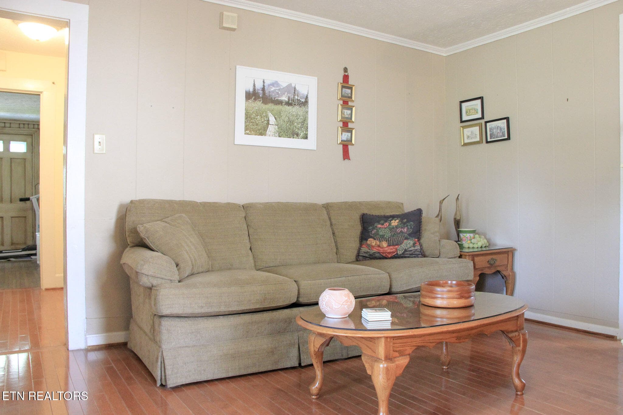 Den/Dining - 301 W Crawford Ave, Monterey, TN 38574, Monterey