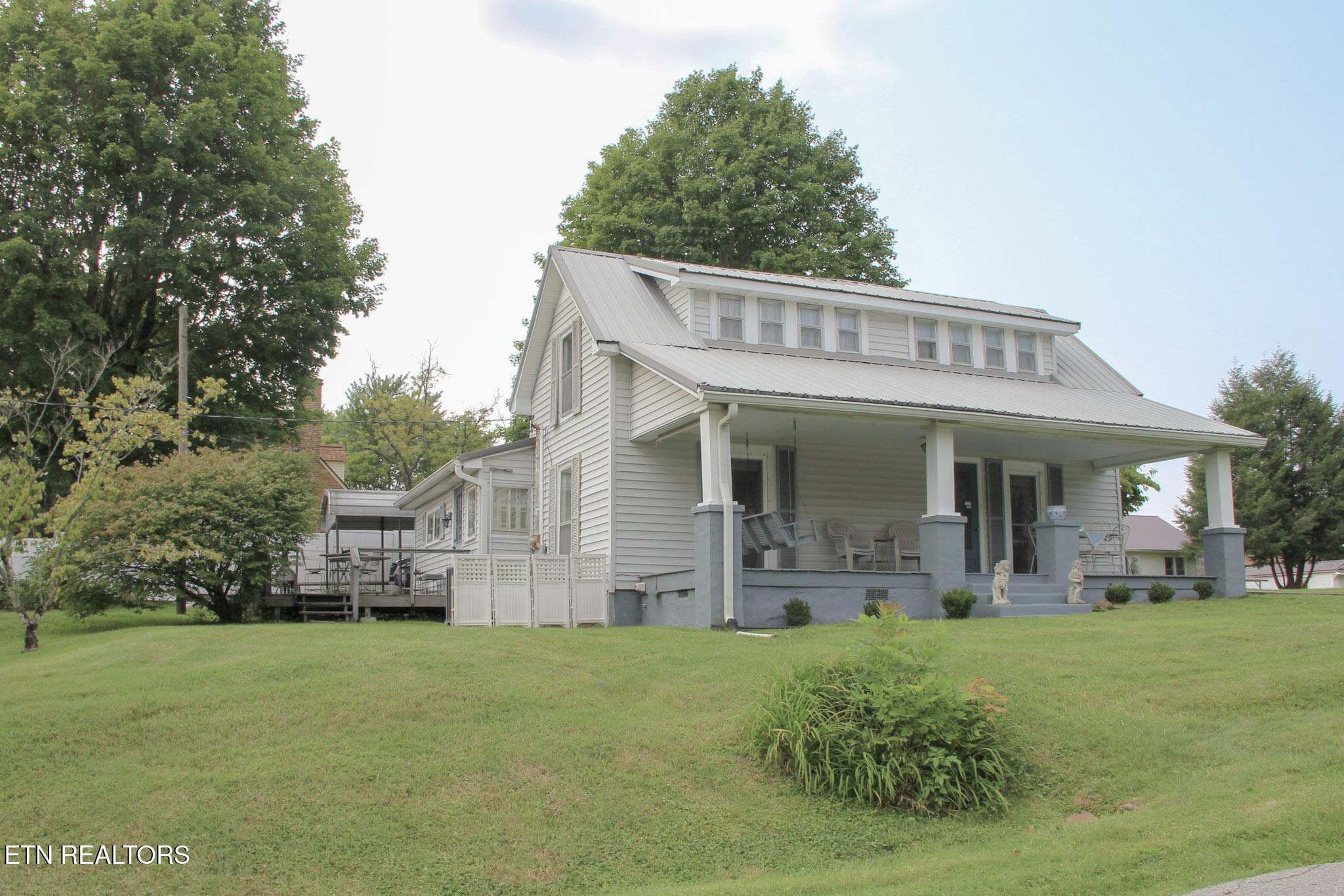 Front of House - 301 W Crawford Ave, Monterey, TN 38574, Monterey
