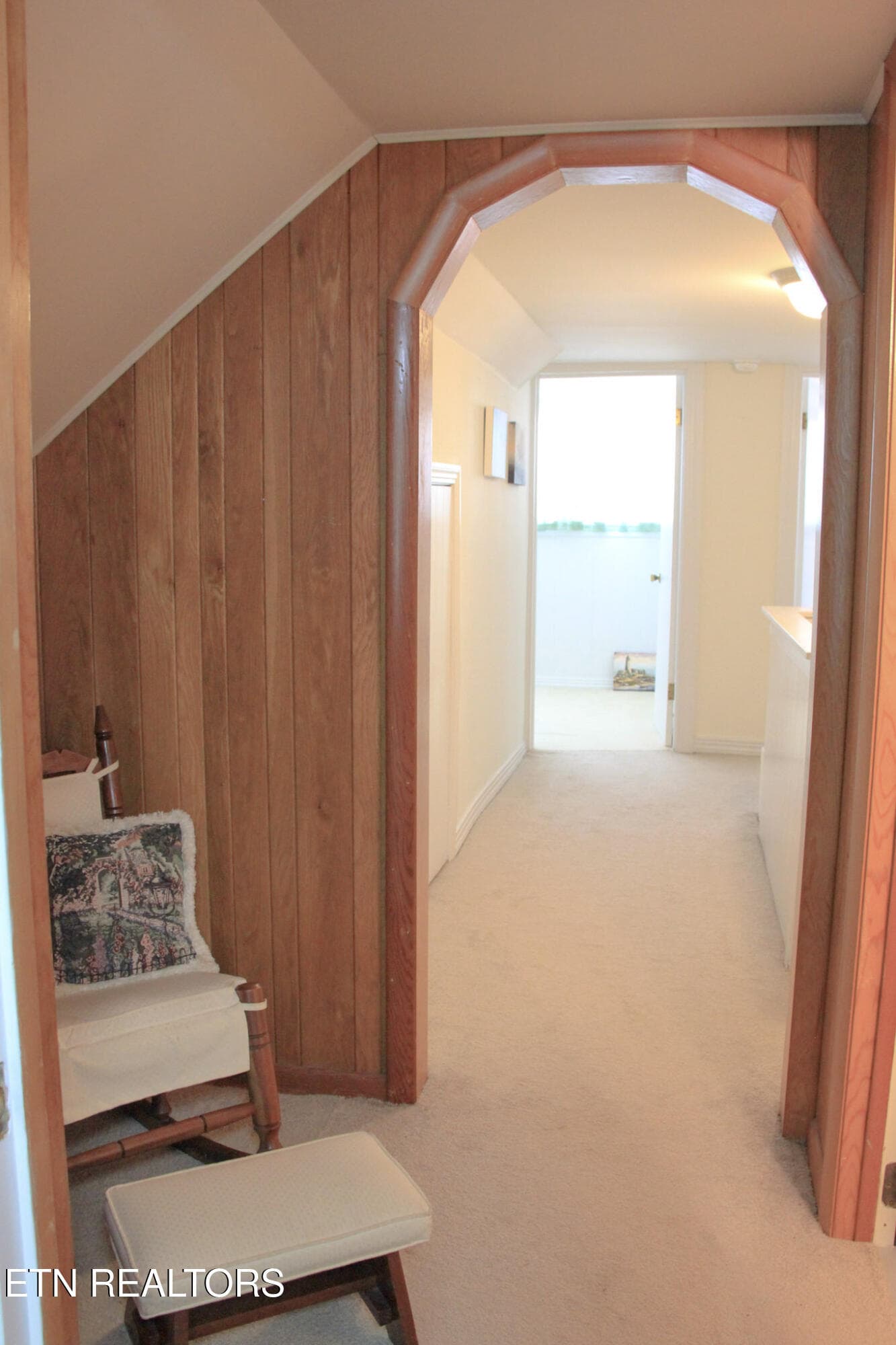 Sitting area - 301 W Crawford Ave, Monterey, TN 38574, Monterey