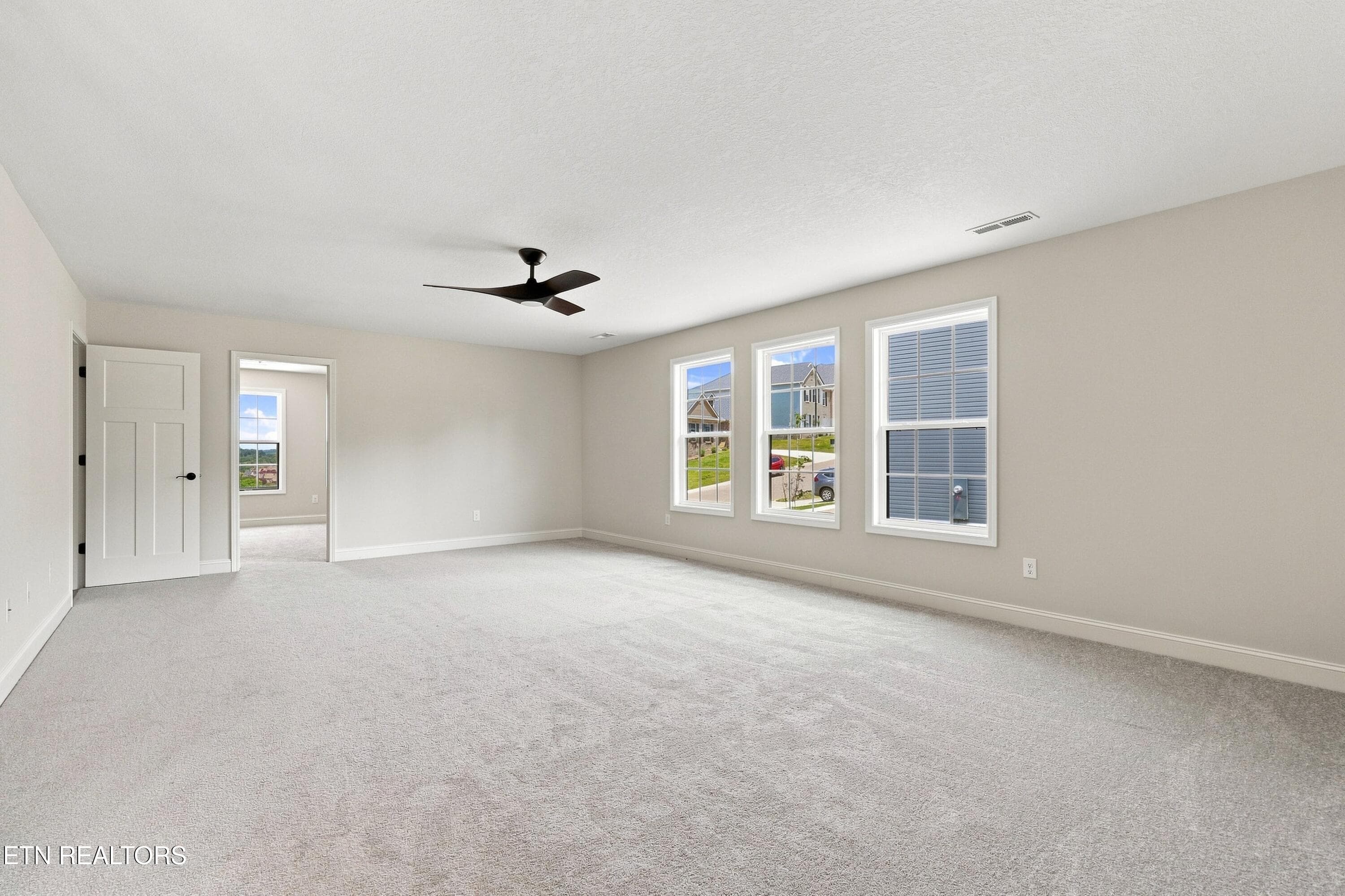 Large loft - 1894 Hickory Reserve Rd, Knoxville, TN 37932, Knoxville