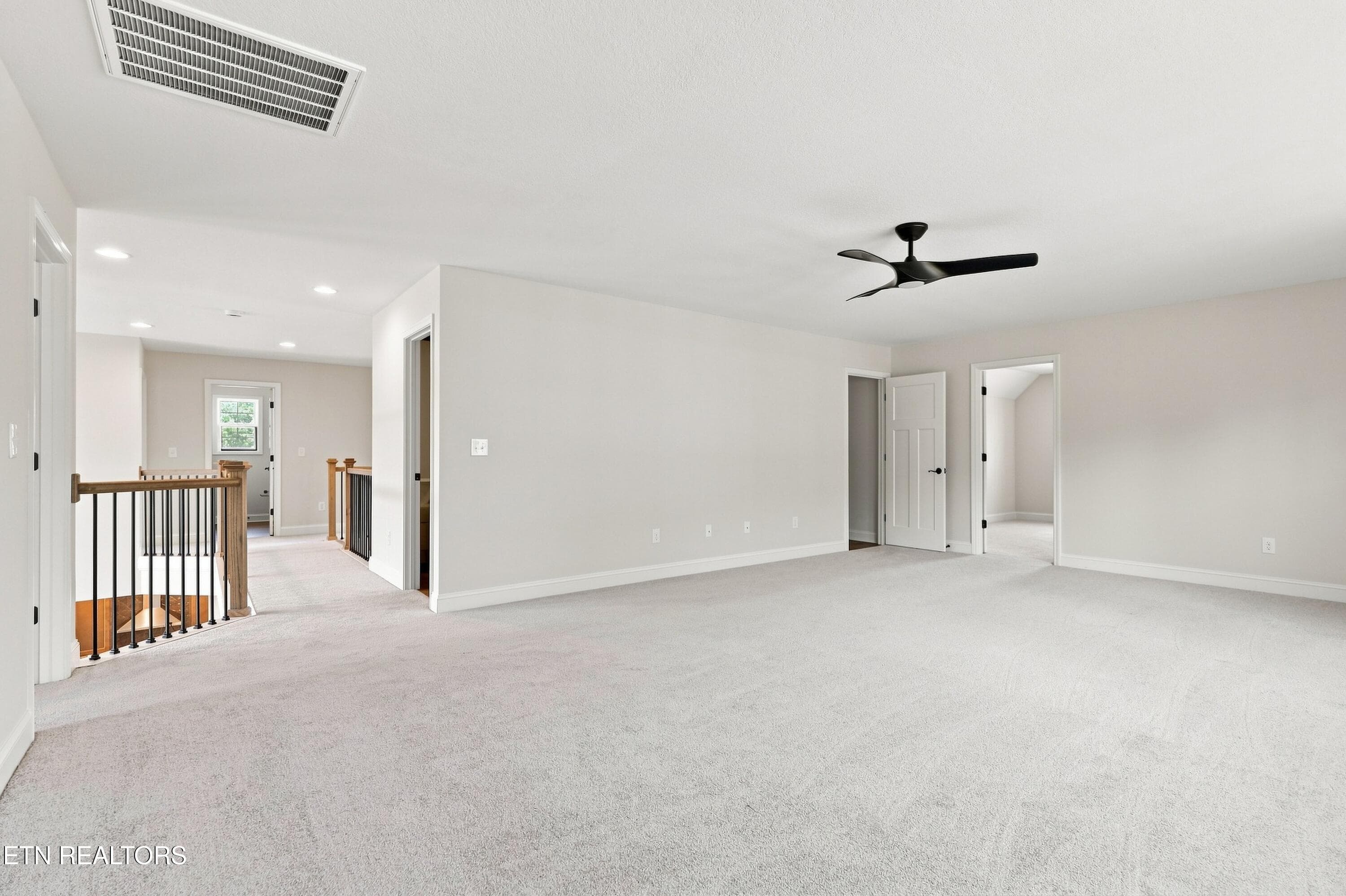 Loft - 1894 Hickory Reserve Rd, Knoxville, TN 37932, Knoxville