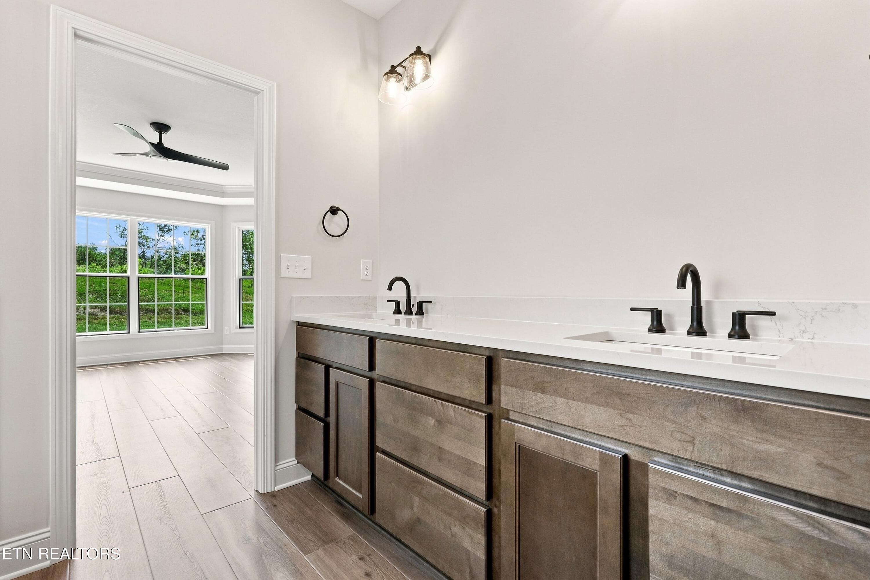 Primary Bathroom - 1894 Hickory Reserve Rd, Knoxville, TN 37932, Knoxville