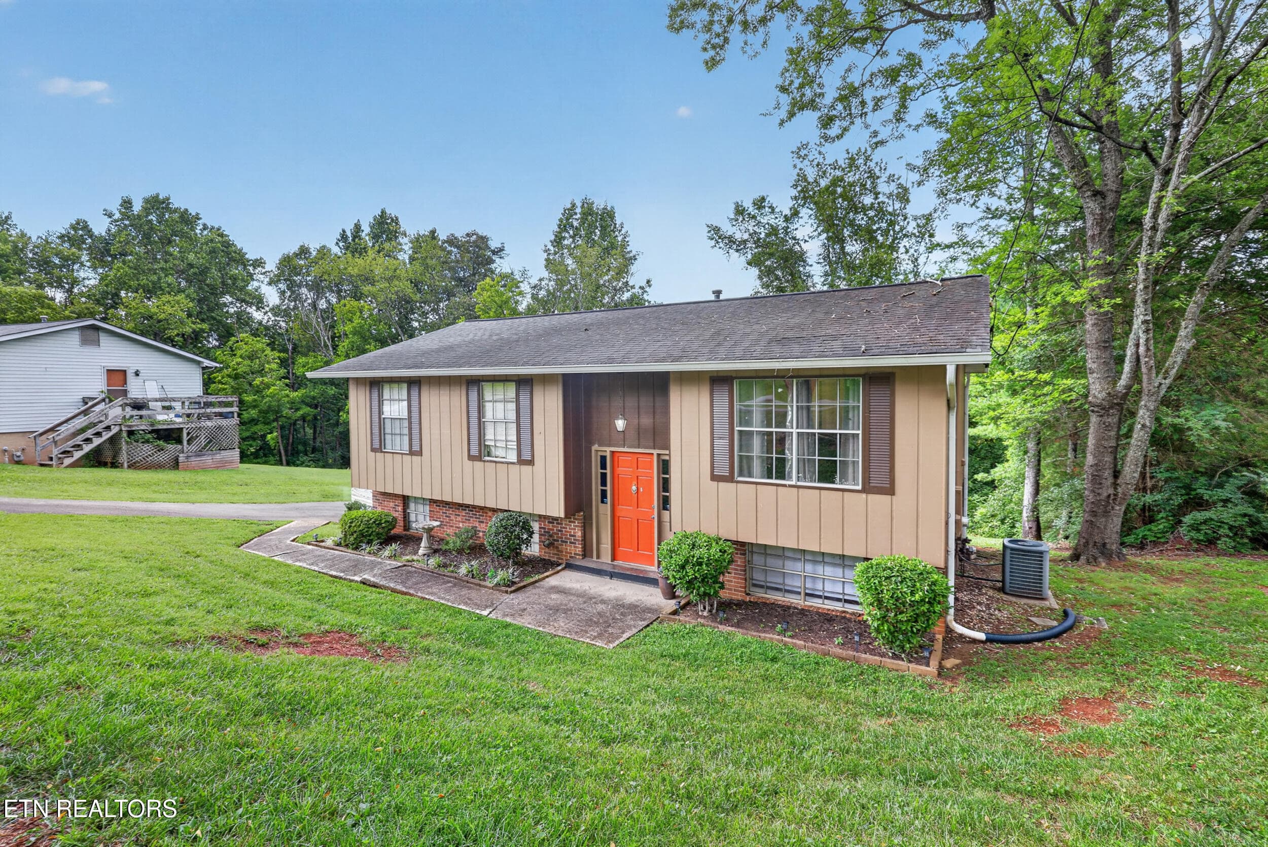 IMG_0998 - 2220 Highland Rd, Maryville, TN 37801