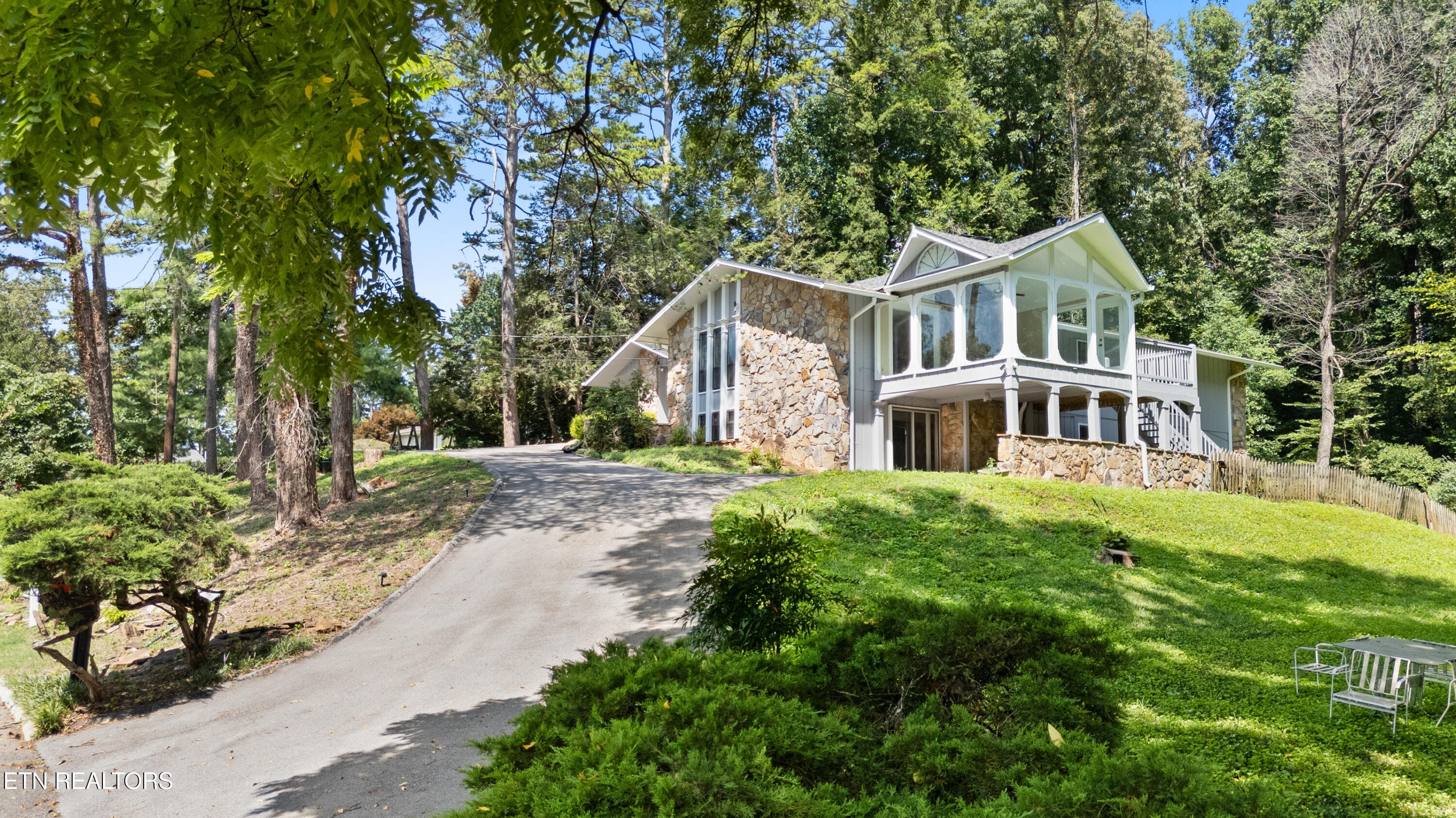 8129 NW Ainsworth Drive, Knoxville, TN 37909